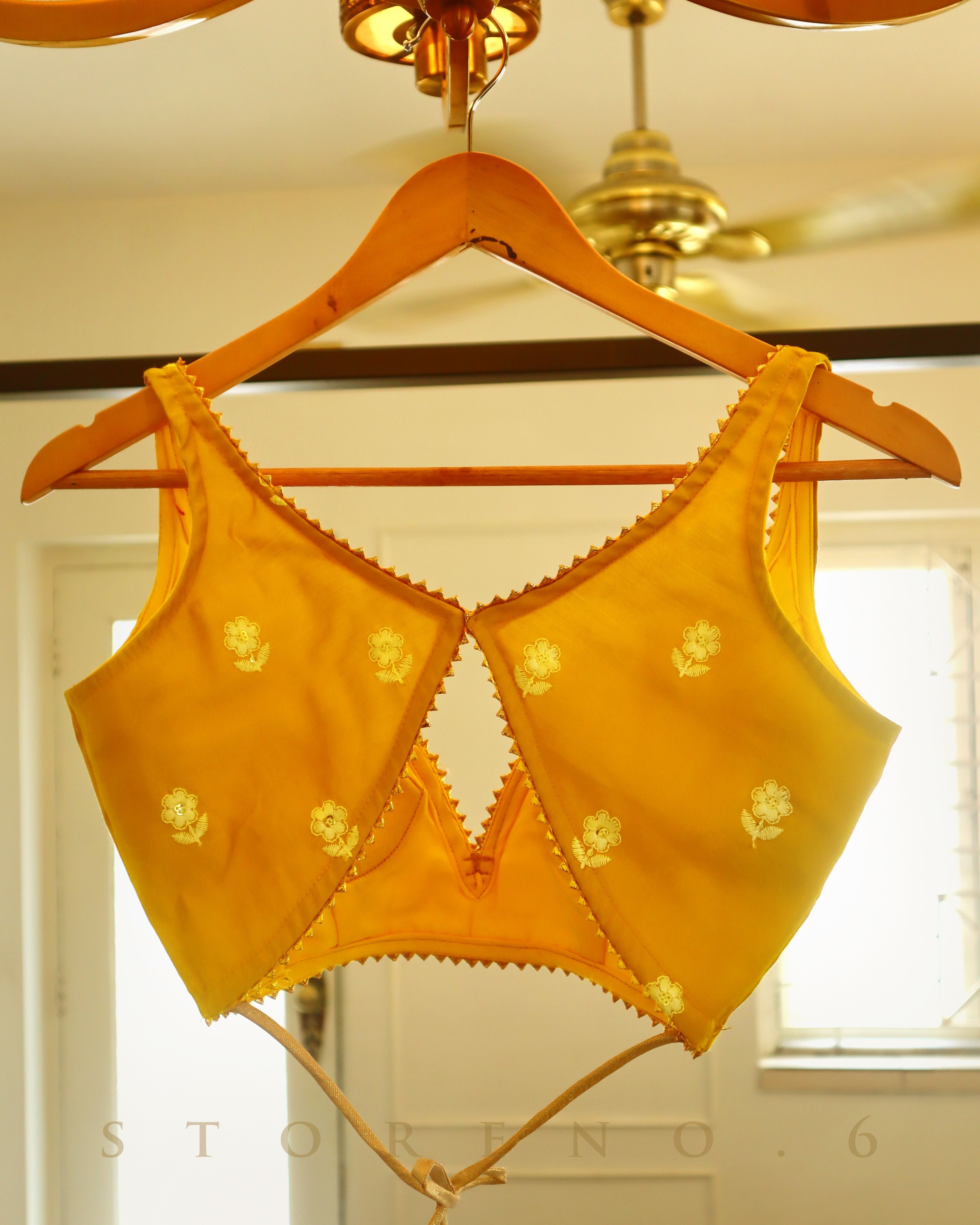 NOSTALGIC NOVEMBER SAREE WITH JASMINE JESSAMY SLEEVELESS BLOUSE