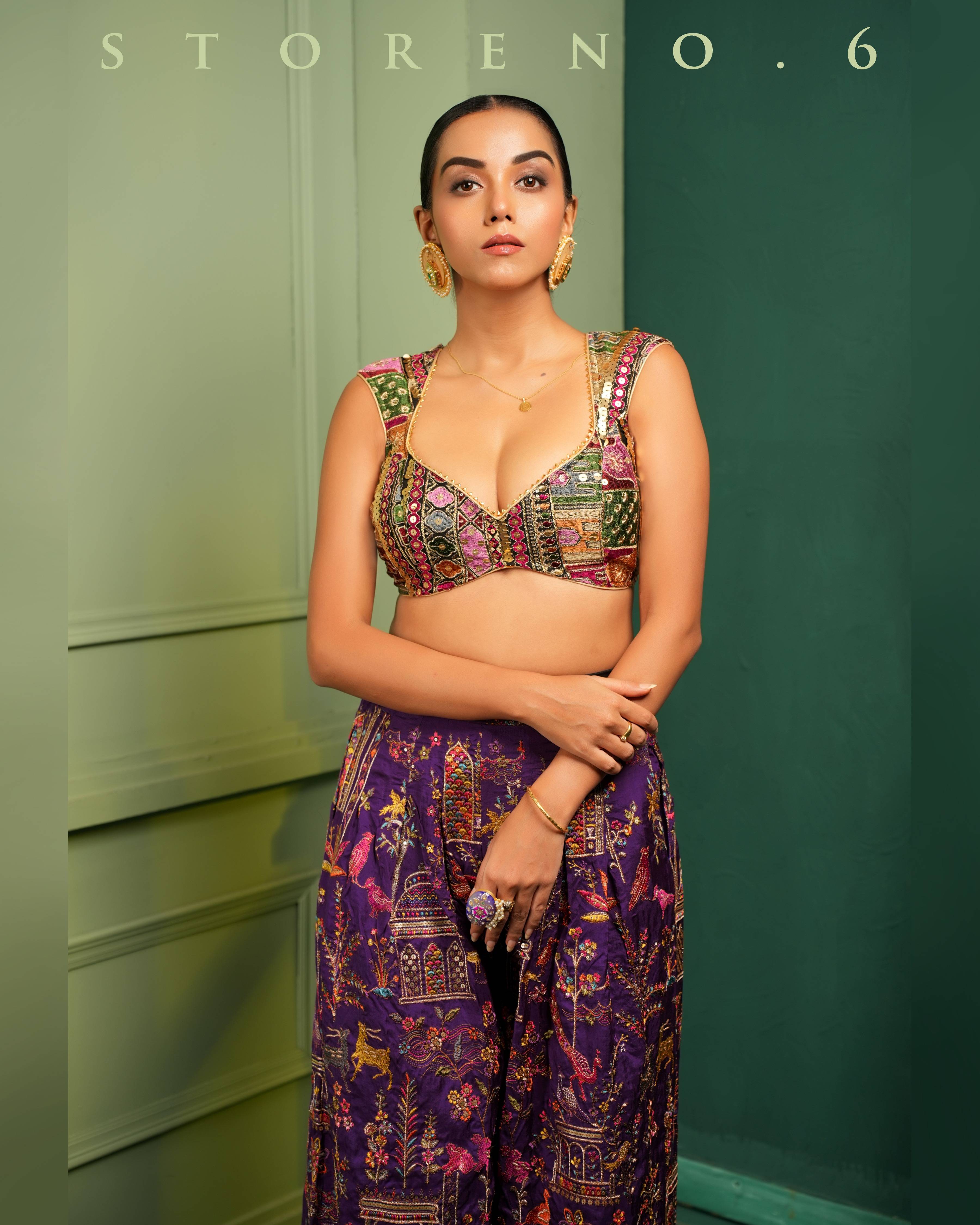 GUL KAARI SIAH CHIC BLOUSE