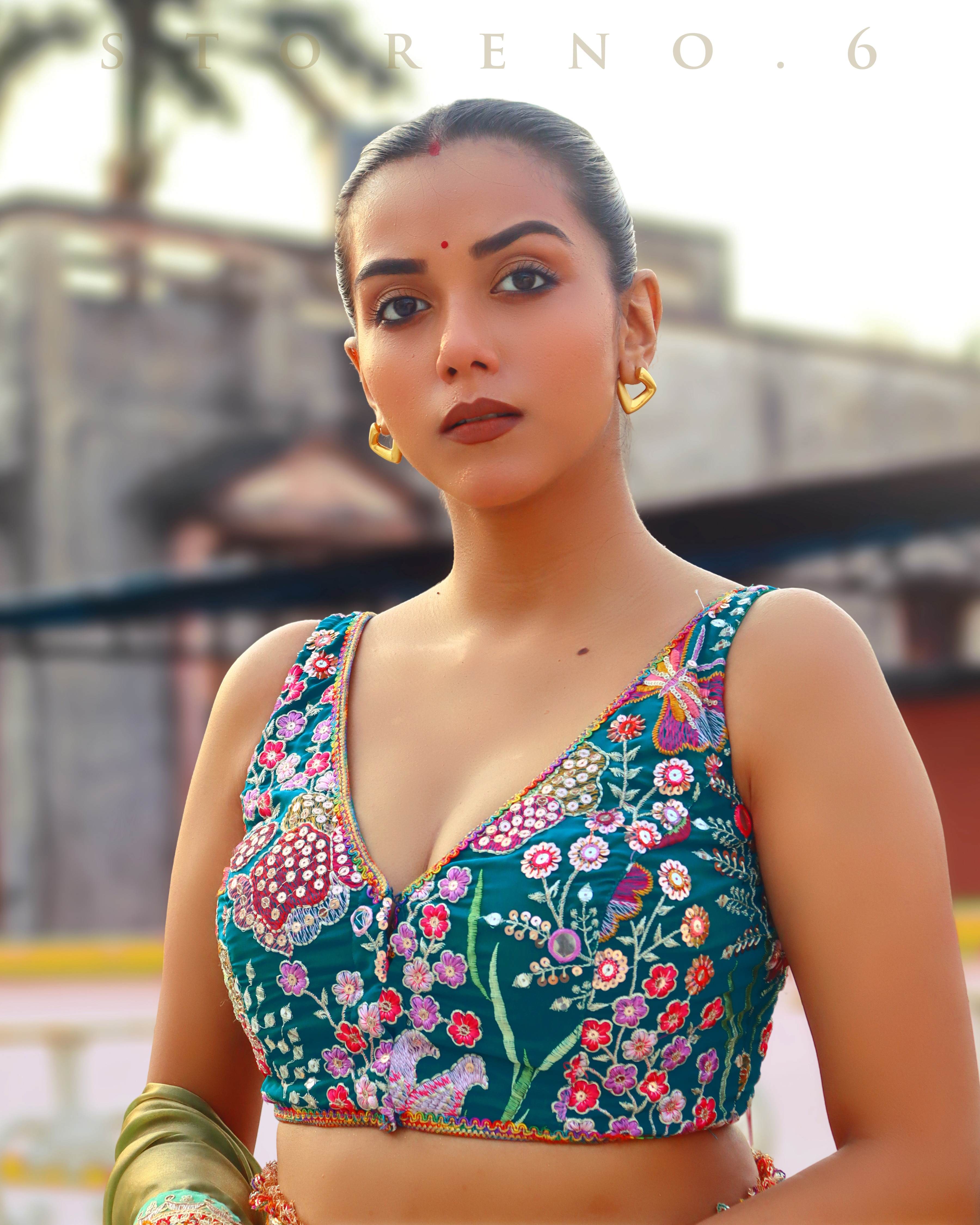 AUGUST ADVENTURE SAREE AND TROPICAL TEAL SLEEVELESS BLOUSE
