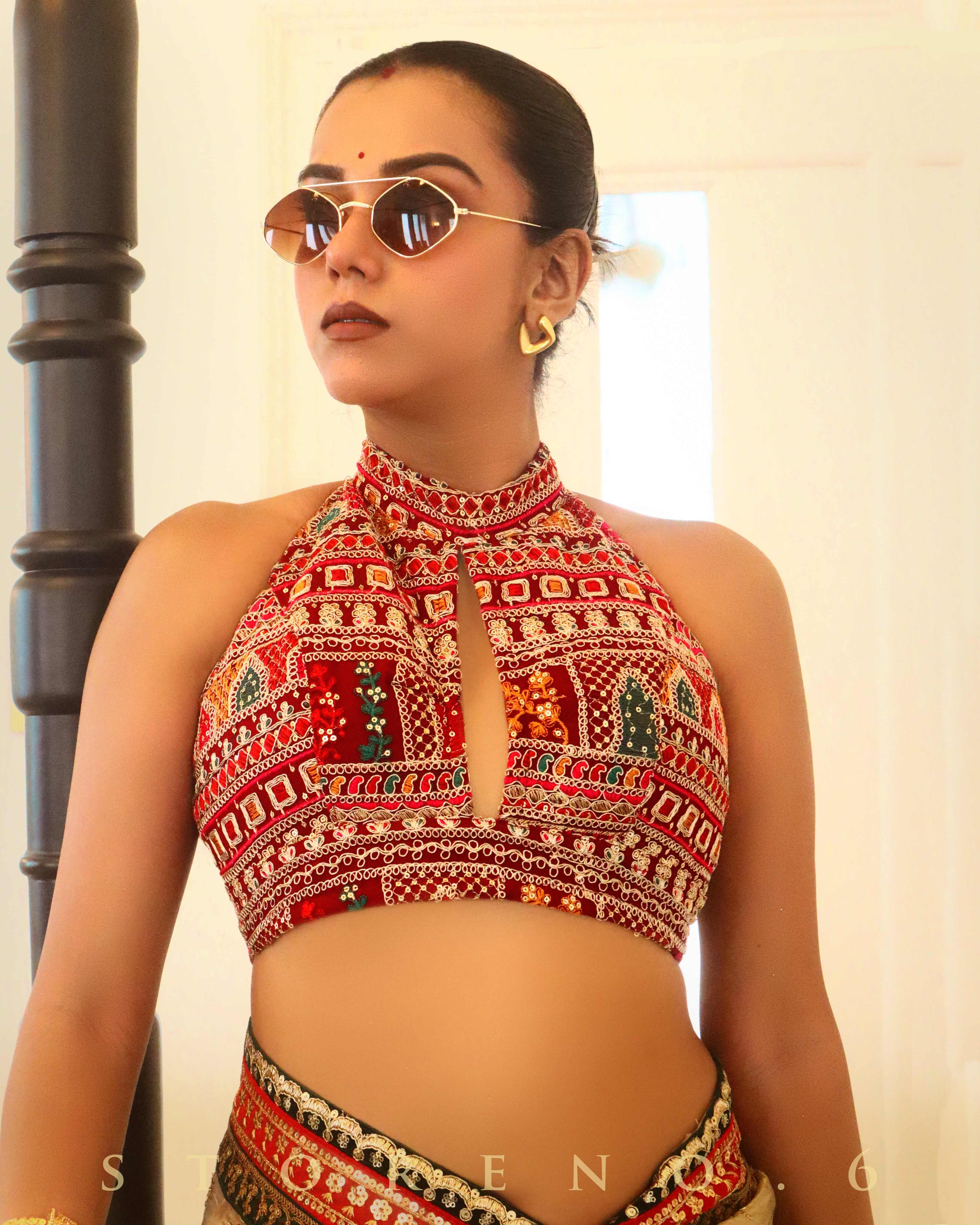 APRIL AESTHETIC SAREE WITH SANGRIA SENSATION SLEEVELESS BLOUSE