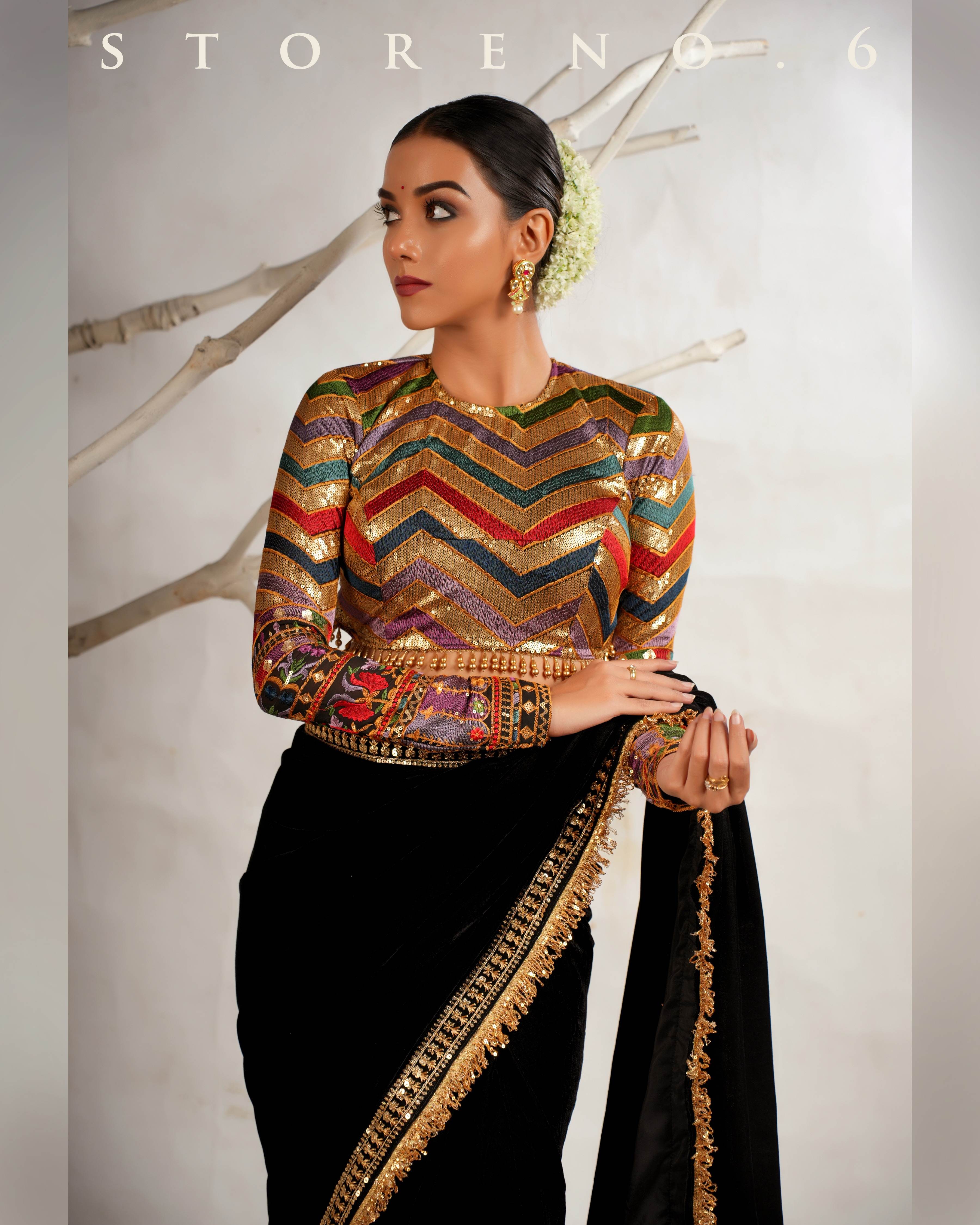 BEBAAK SIAH CLASSIC BLOUSE