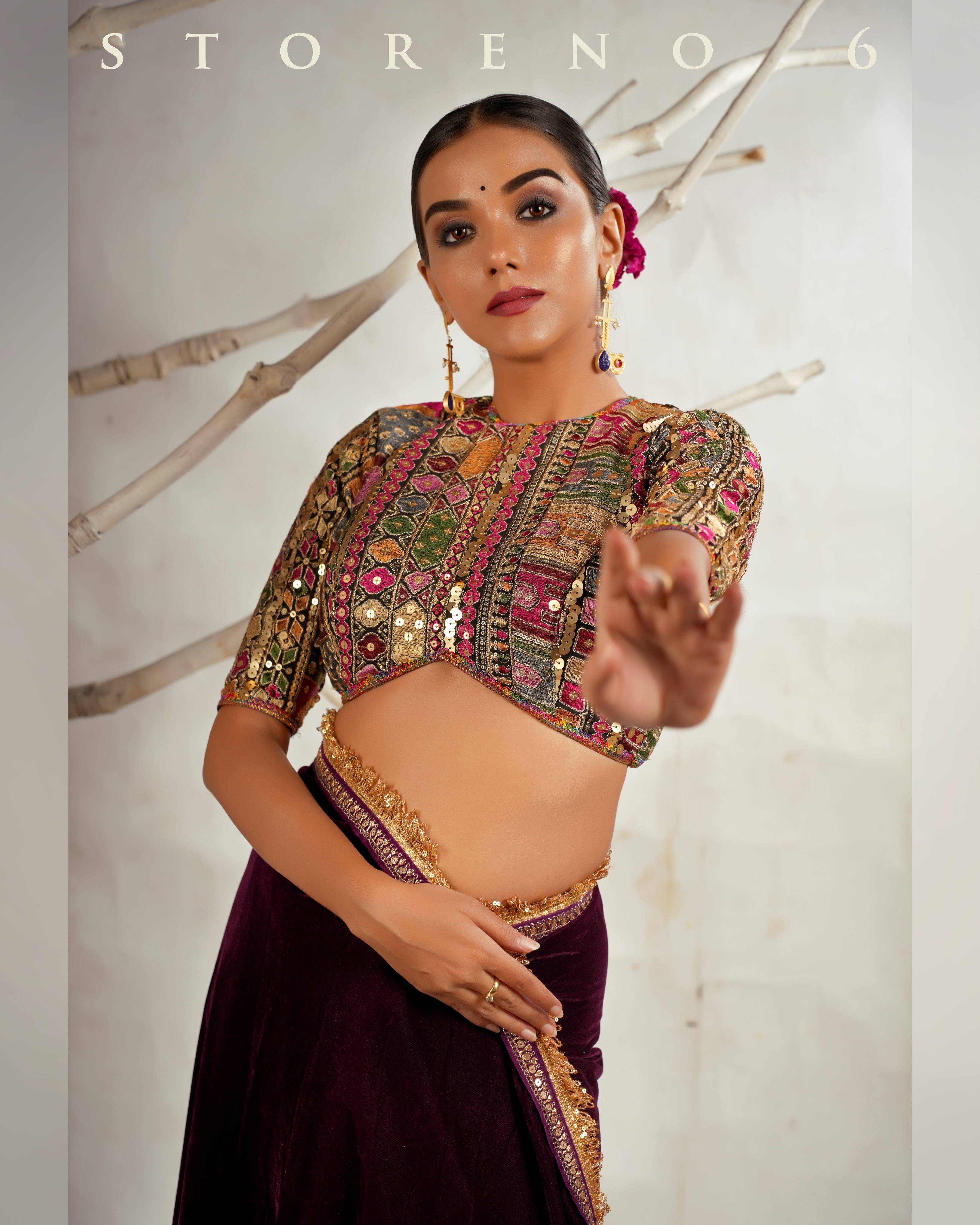 GUL KAARI SIAH CLASSIC BLOUSE