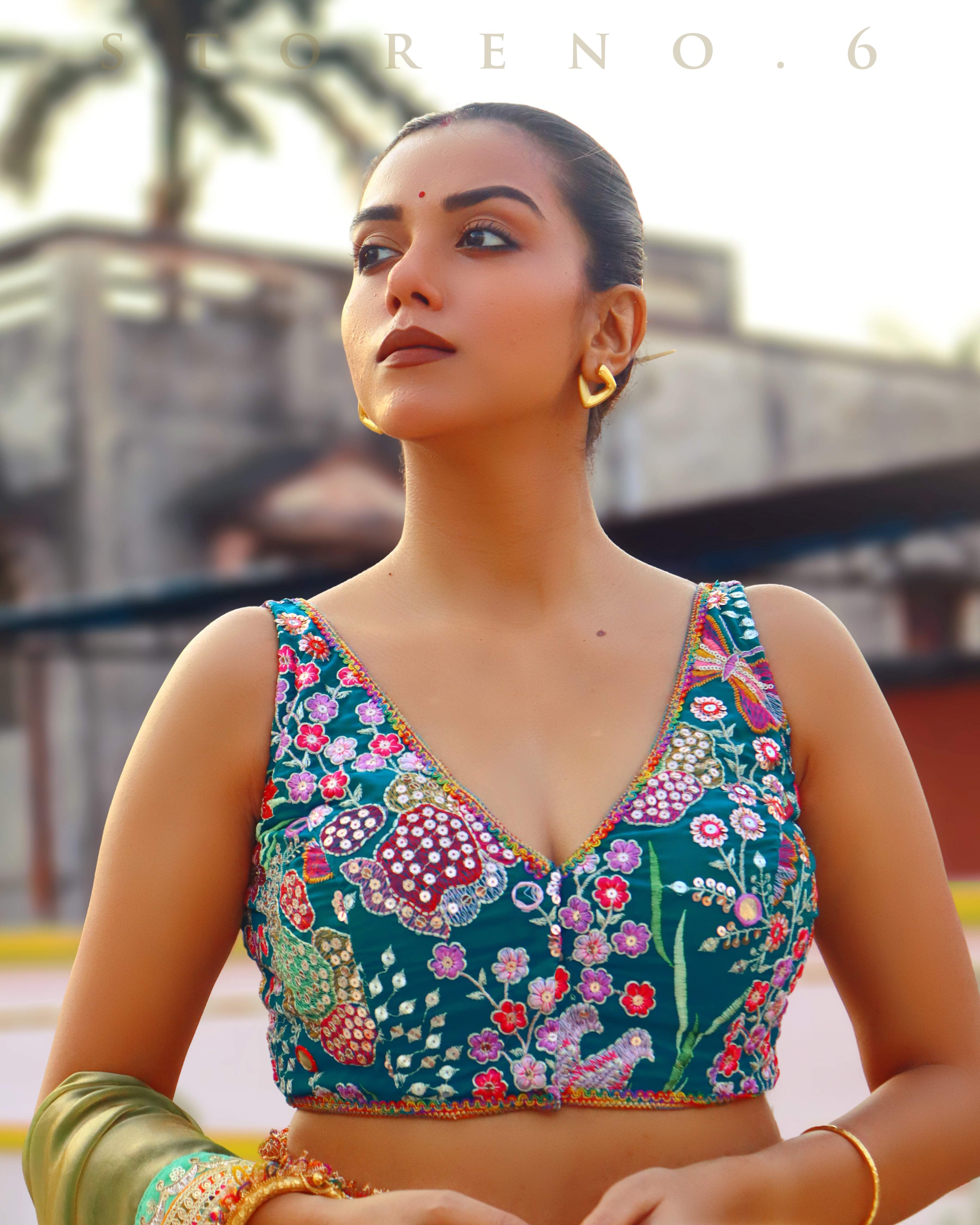 AUGUST ADVENTURE SAREE AND TROPICAL TEAL SLEEVELESS BLOUSE