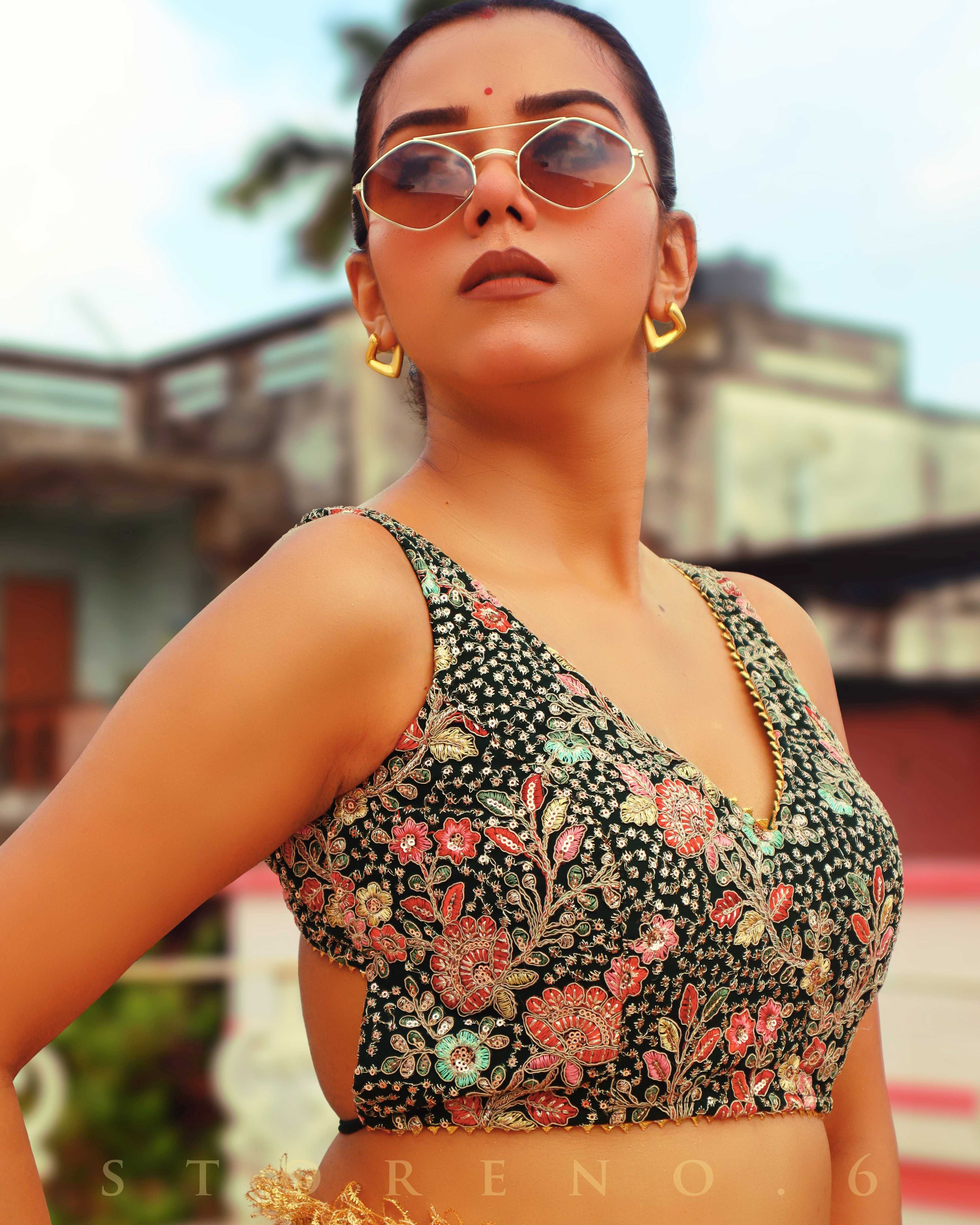 JULY JUBILEE SAREE WITH PINE PARADISE SLEEVELESS BLOUSE
