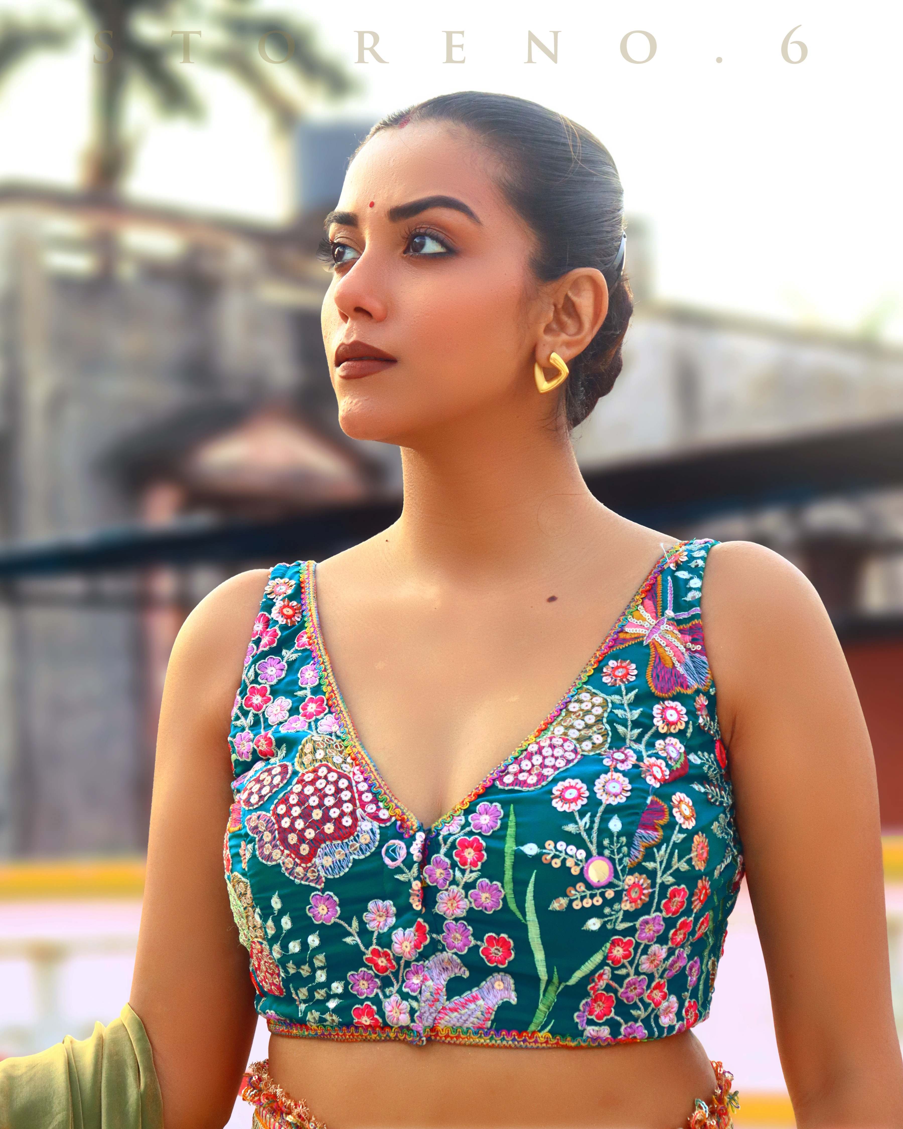 AUGUST ADVENTURE SAREE AND TROPICAL TEAL SLEEVELESS BLOUSE