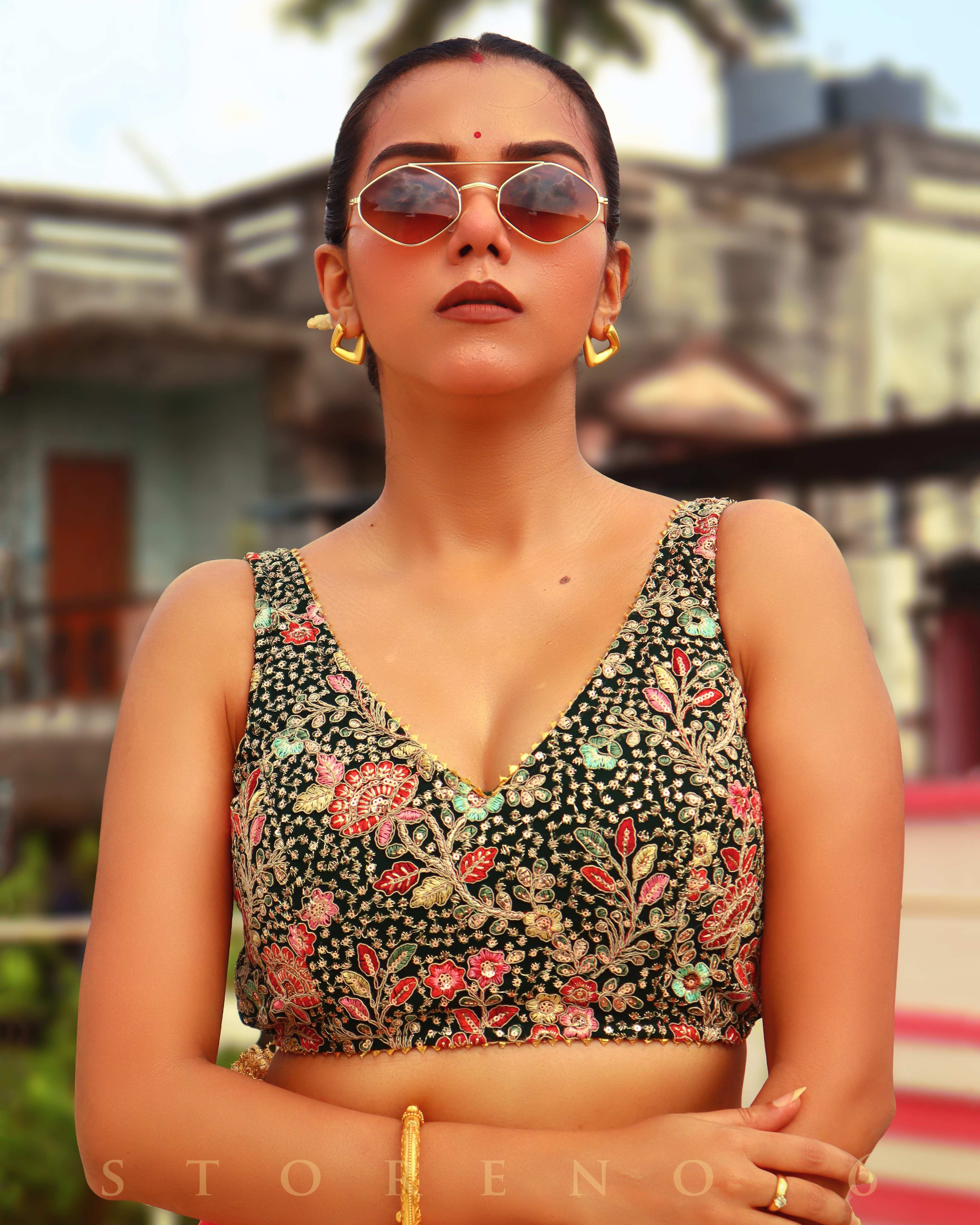 JULY JUBILEE SAREE WITH PINE PARADISE SLEEVELESS BLOUSE