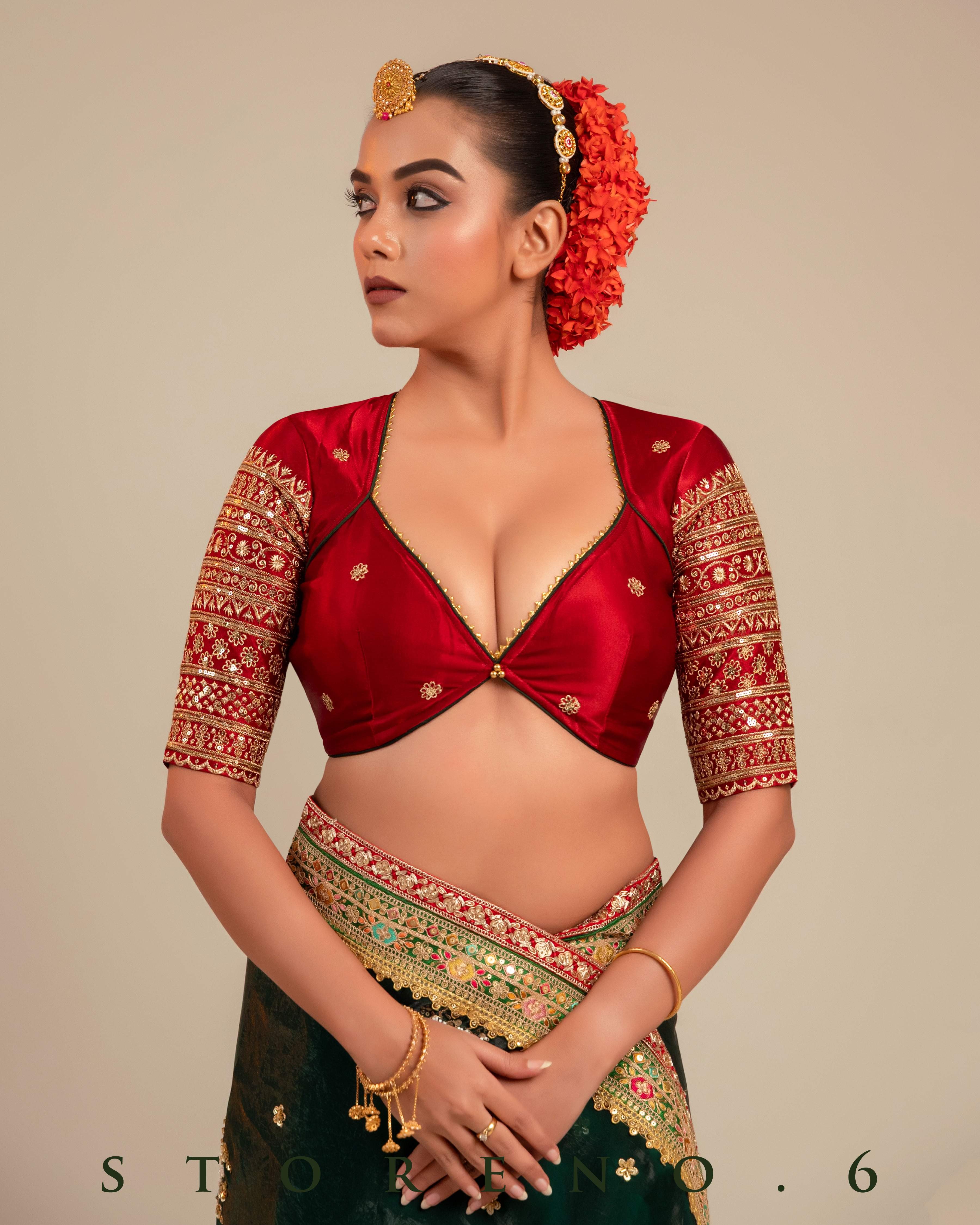 AGELESS APPEAL BLOUSE