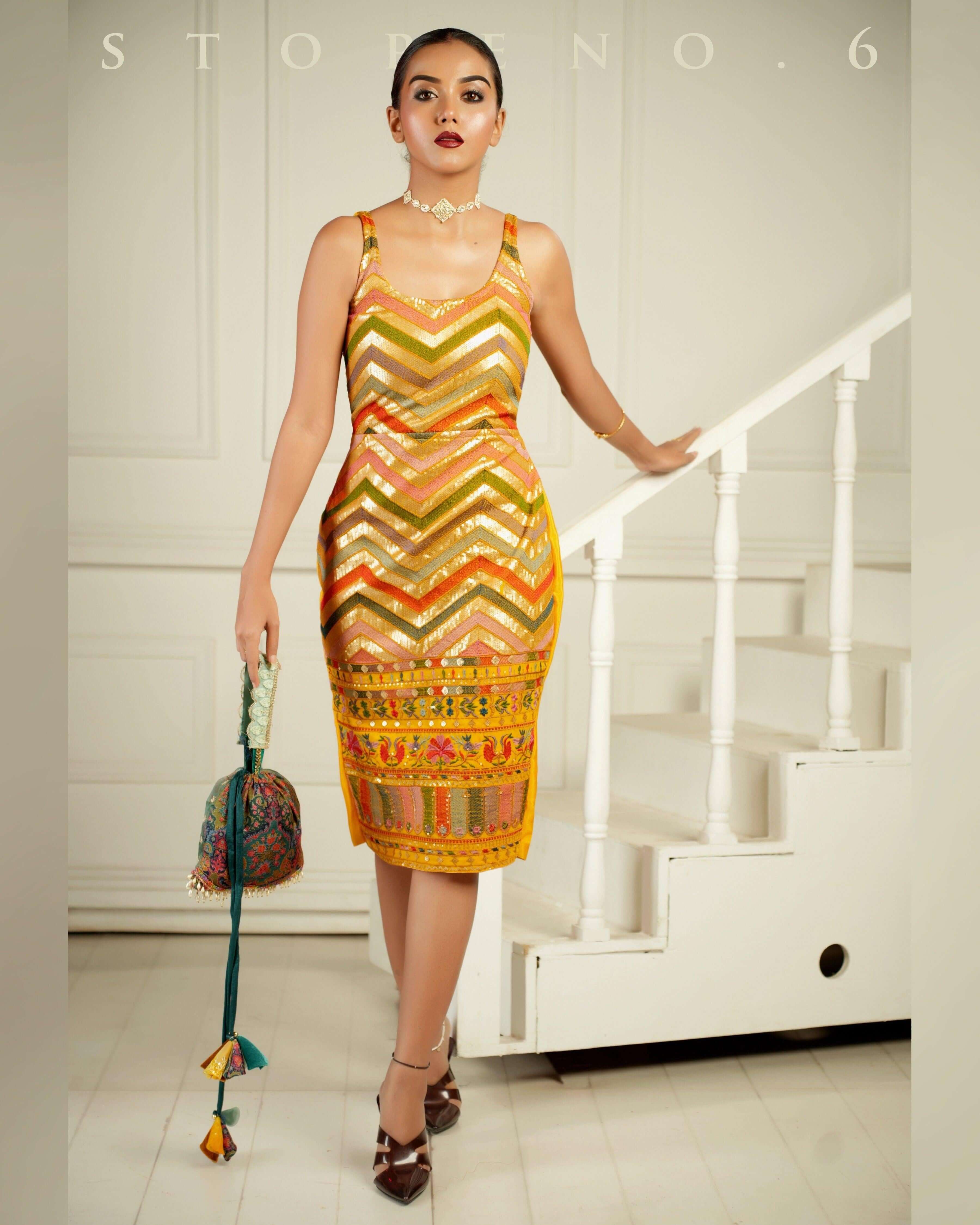 THE BEFORE SUNRISE BODYCON DRESS THE BEFORE SUNRISE BODYCON DRESS
