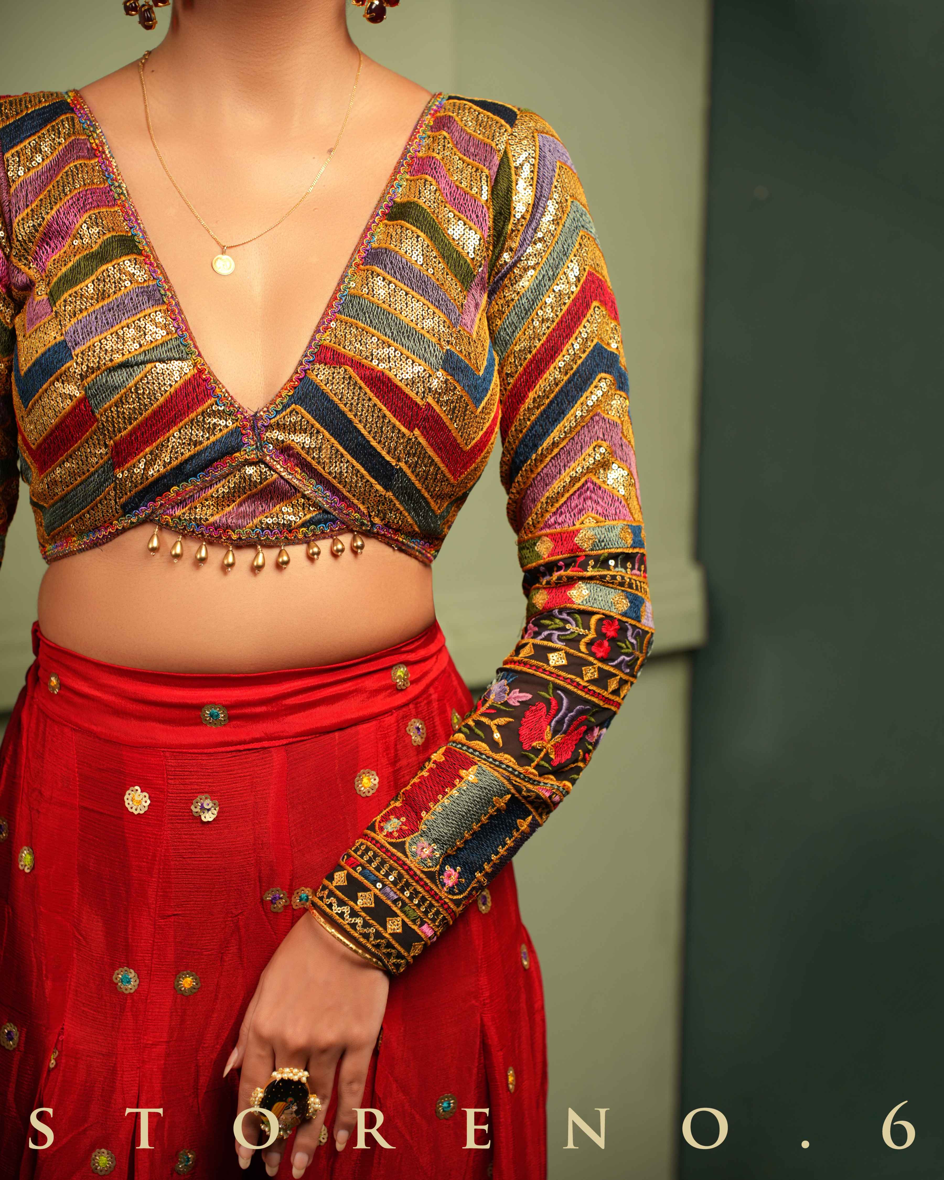 BEBAAK SIAH SASSY BLOUSE