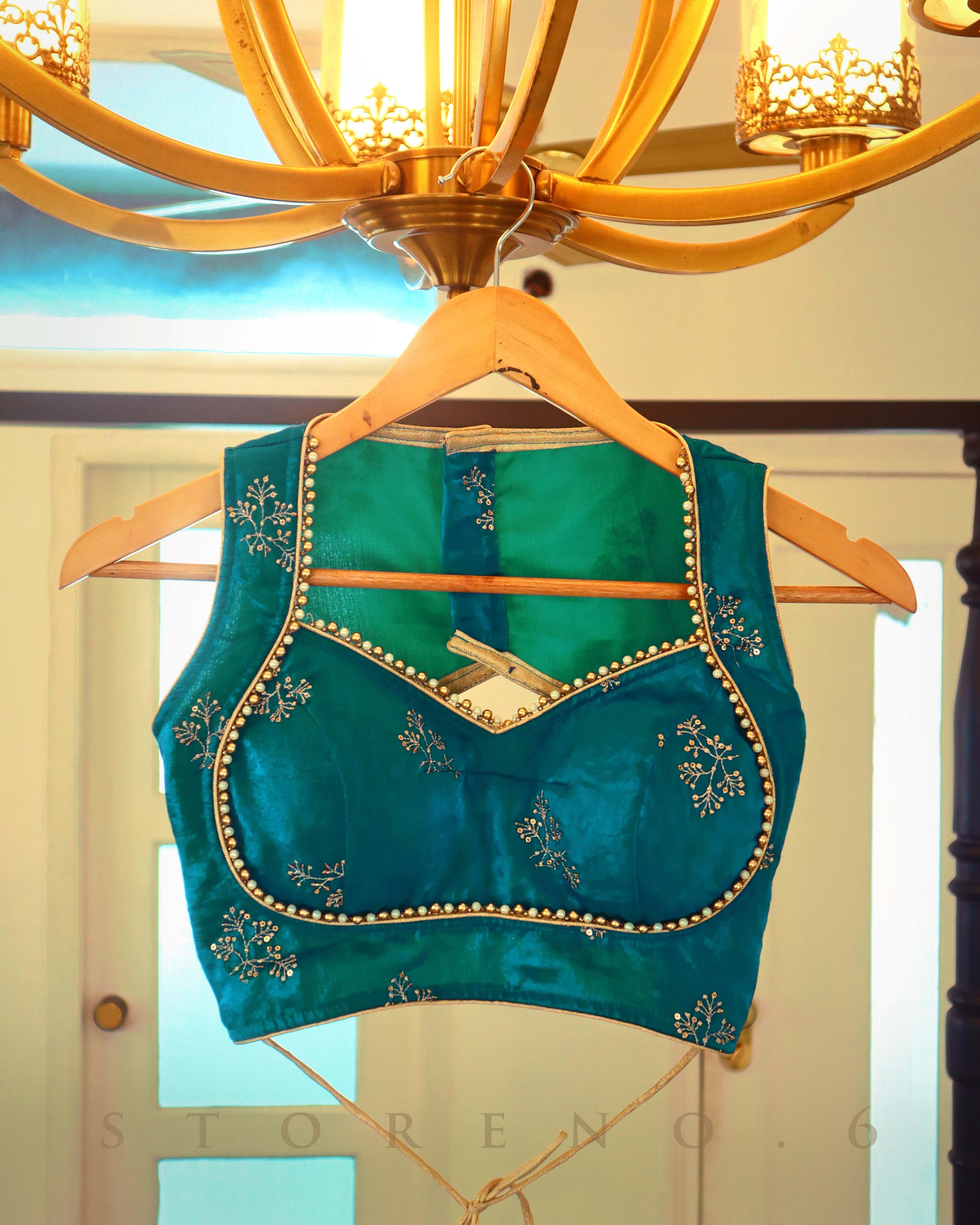MARINE MARVEL SLEEVELESS BLOUSE