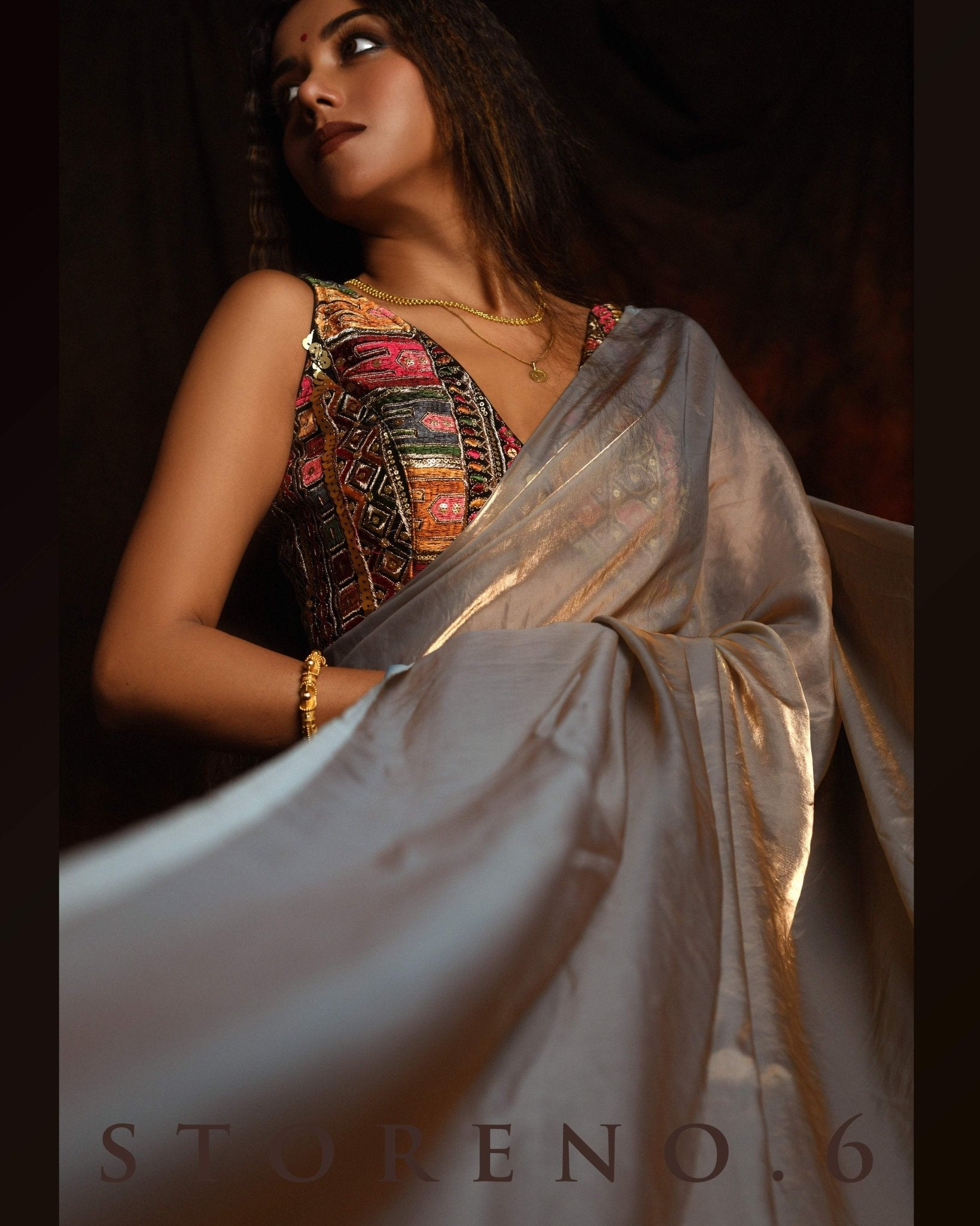 GUL KAARI SIAH PLUNGE SLEEVELESS BLOUSE