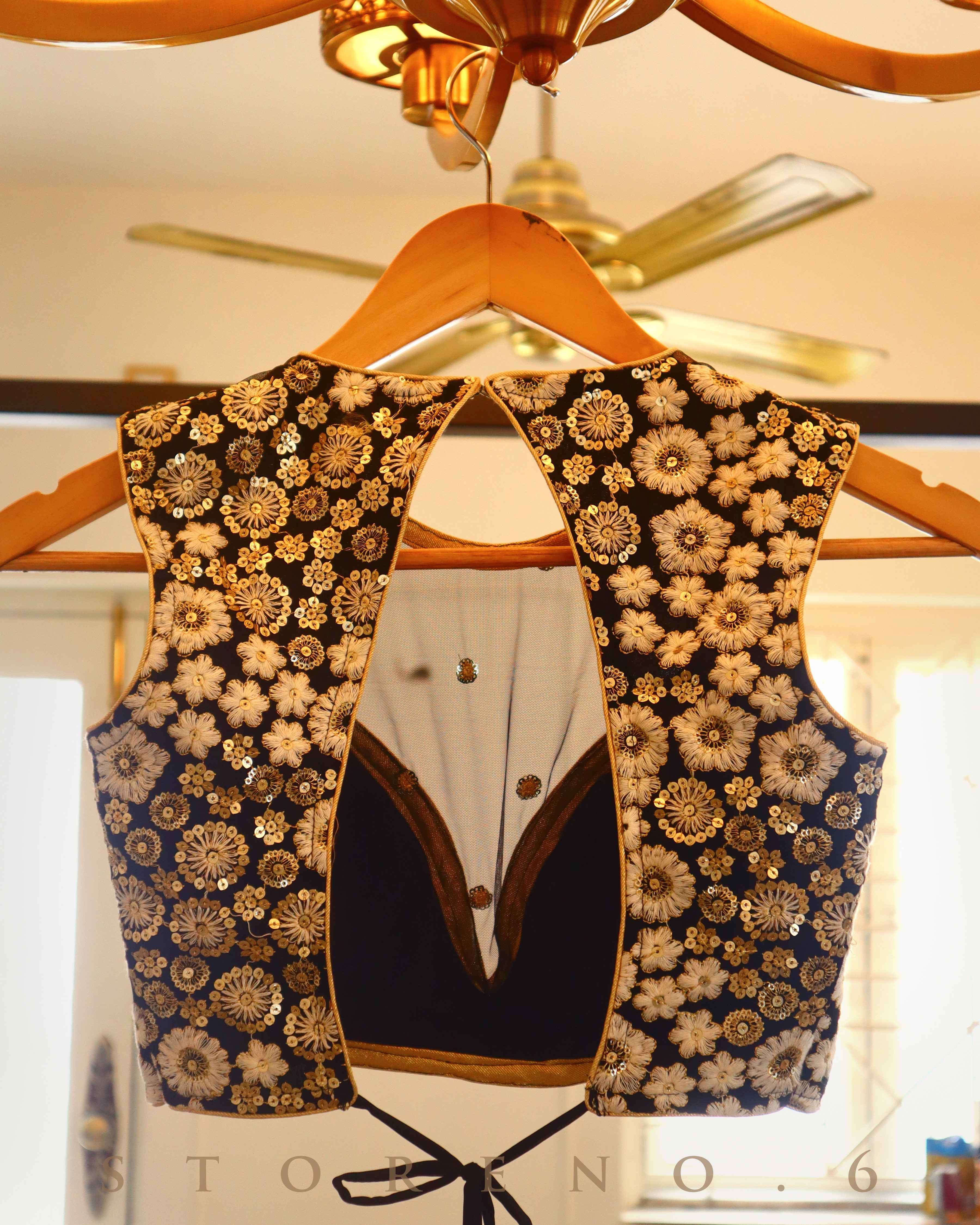 NARGIS-E-SIAH SLEEVELESS BLOUSE