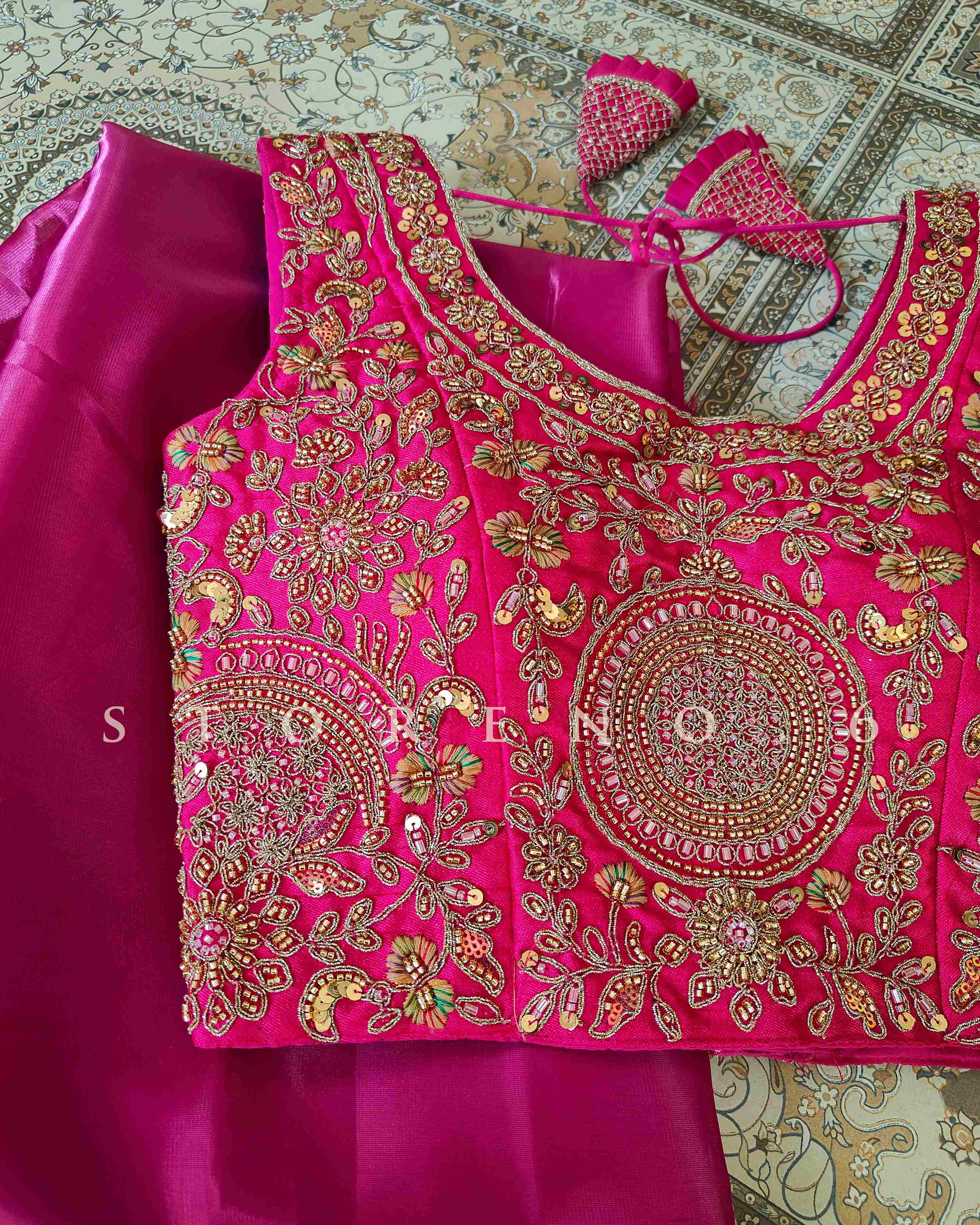 RANI SAREE AND BLOUSE SET