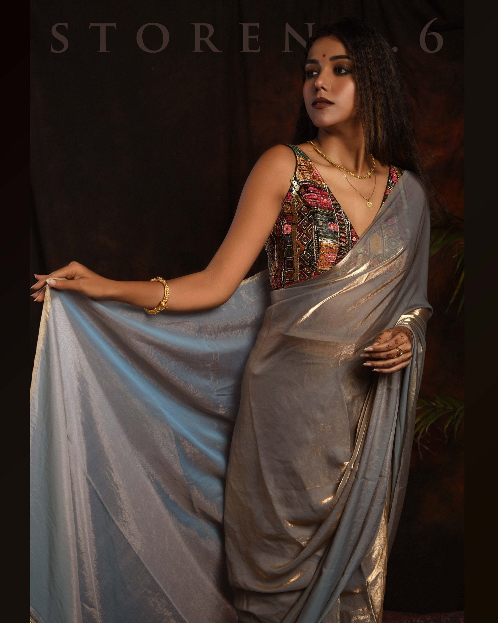 GUL KAARI SIAH PLUNGE SLEEVELESS BLOUSE