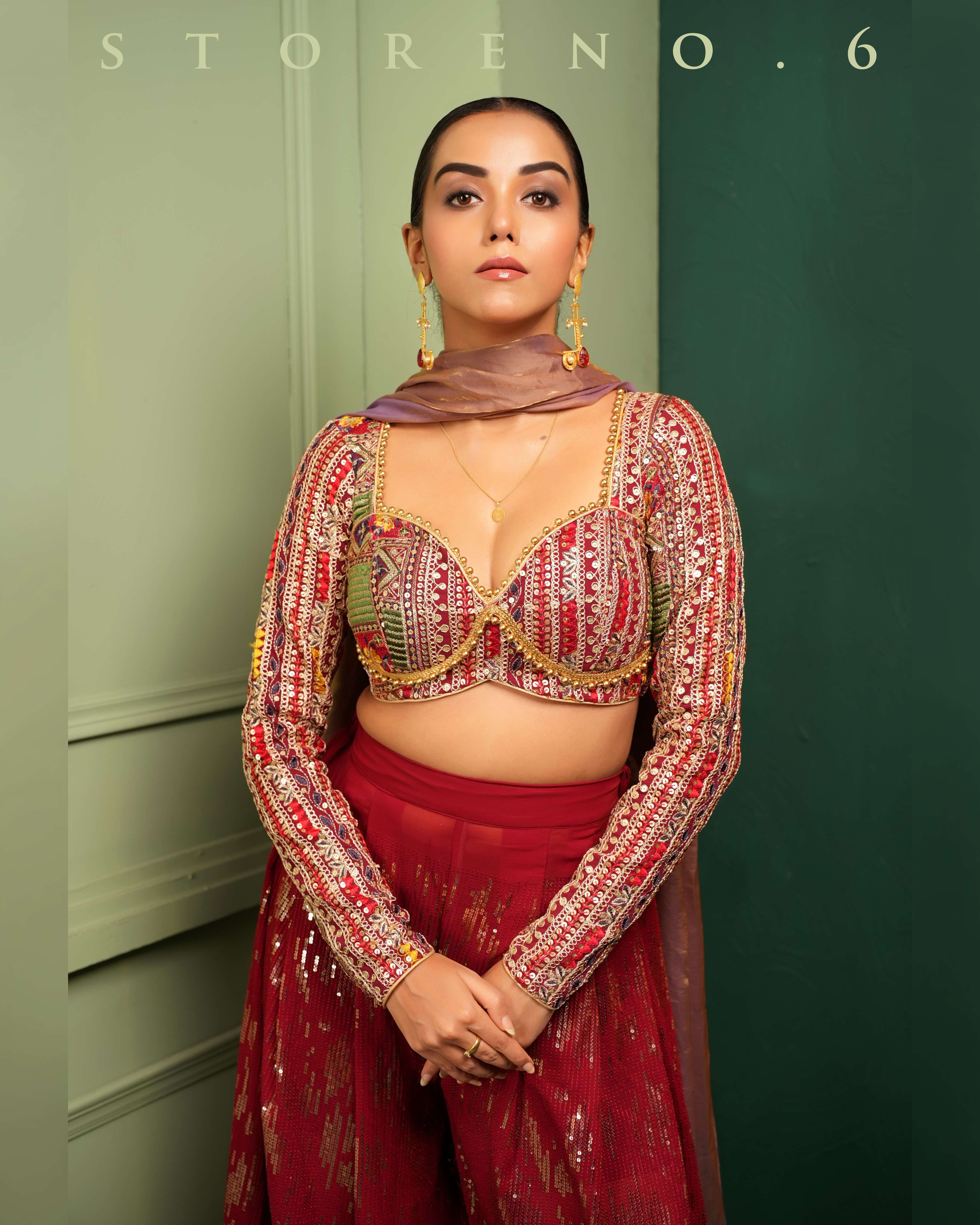 LUSH OF BERRY CLASSIC BLOUSE