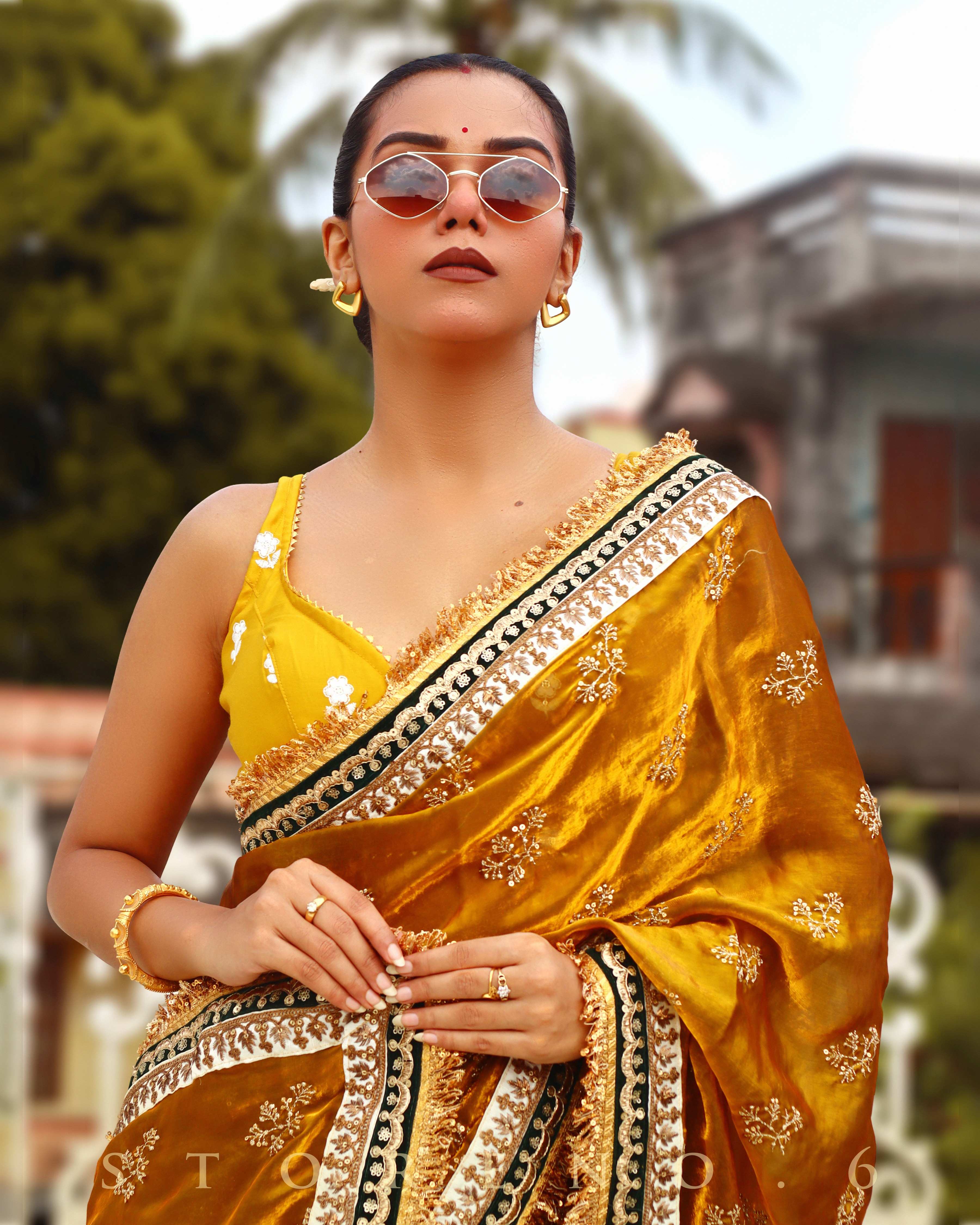 JASMINE JESSAMY SLEEVELESS BLOUSE