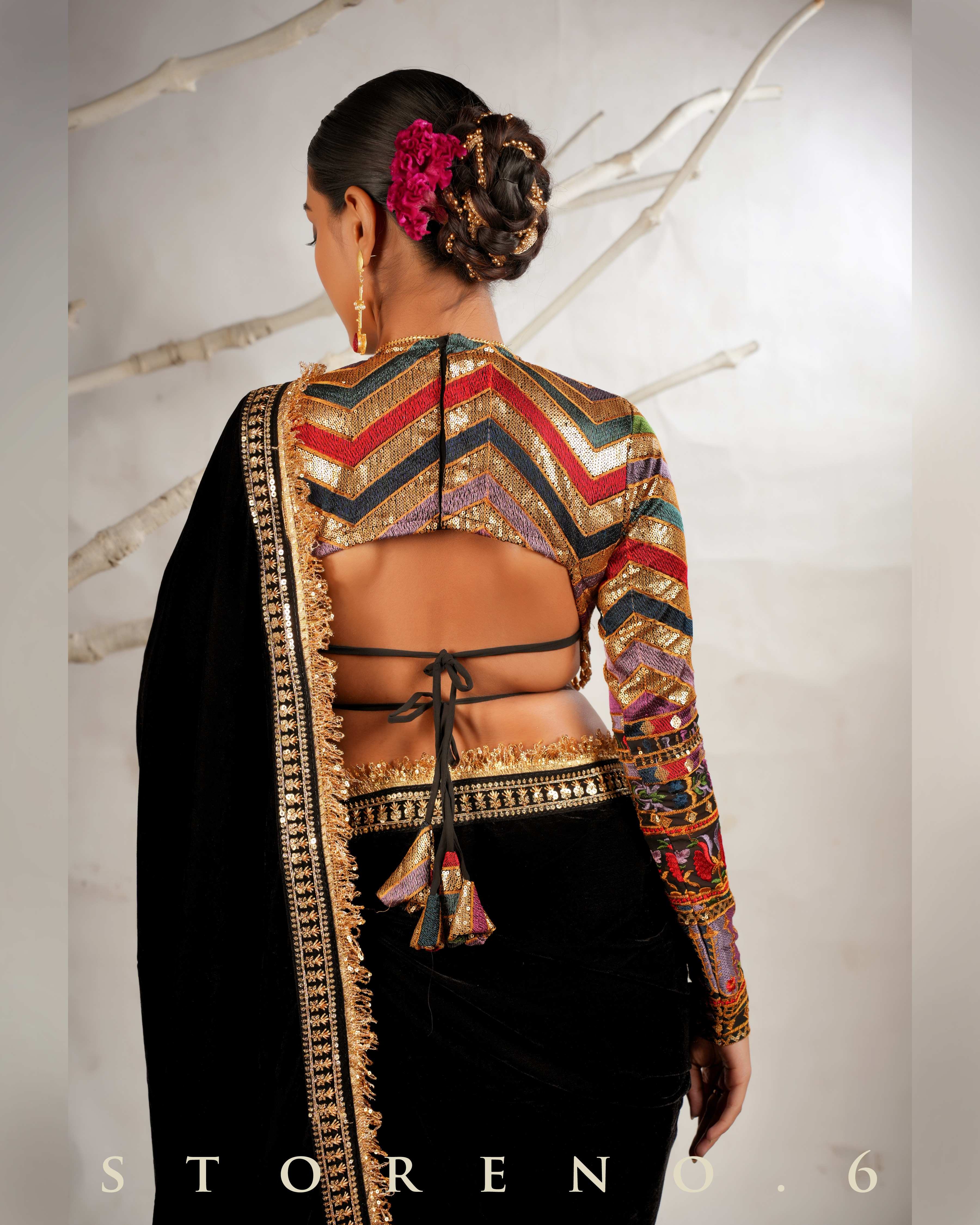 BEBAAK SIAH CLASSIC BLOUSE