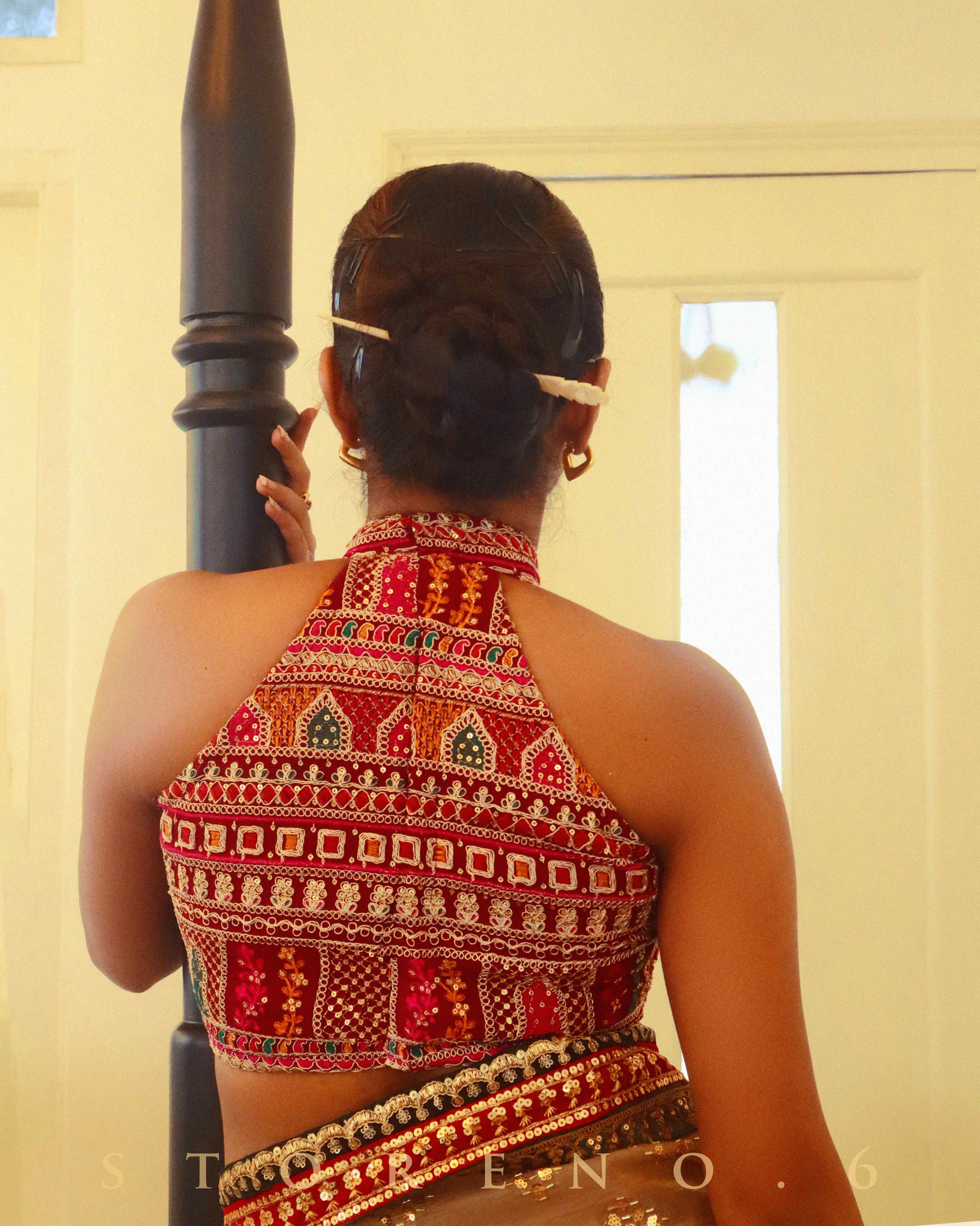 APRIL AESTHETIC SAREE WITH SANGRIA SENSATION SLEEVELESS BLOUSE