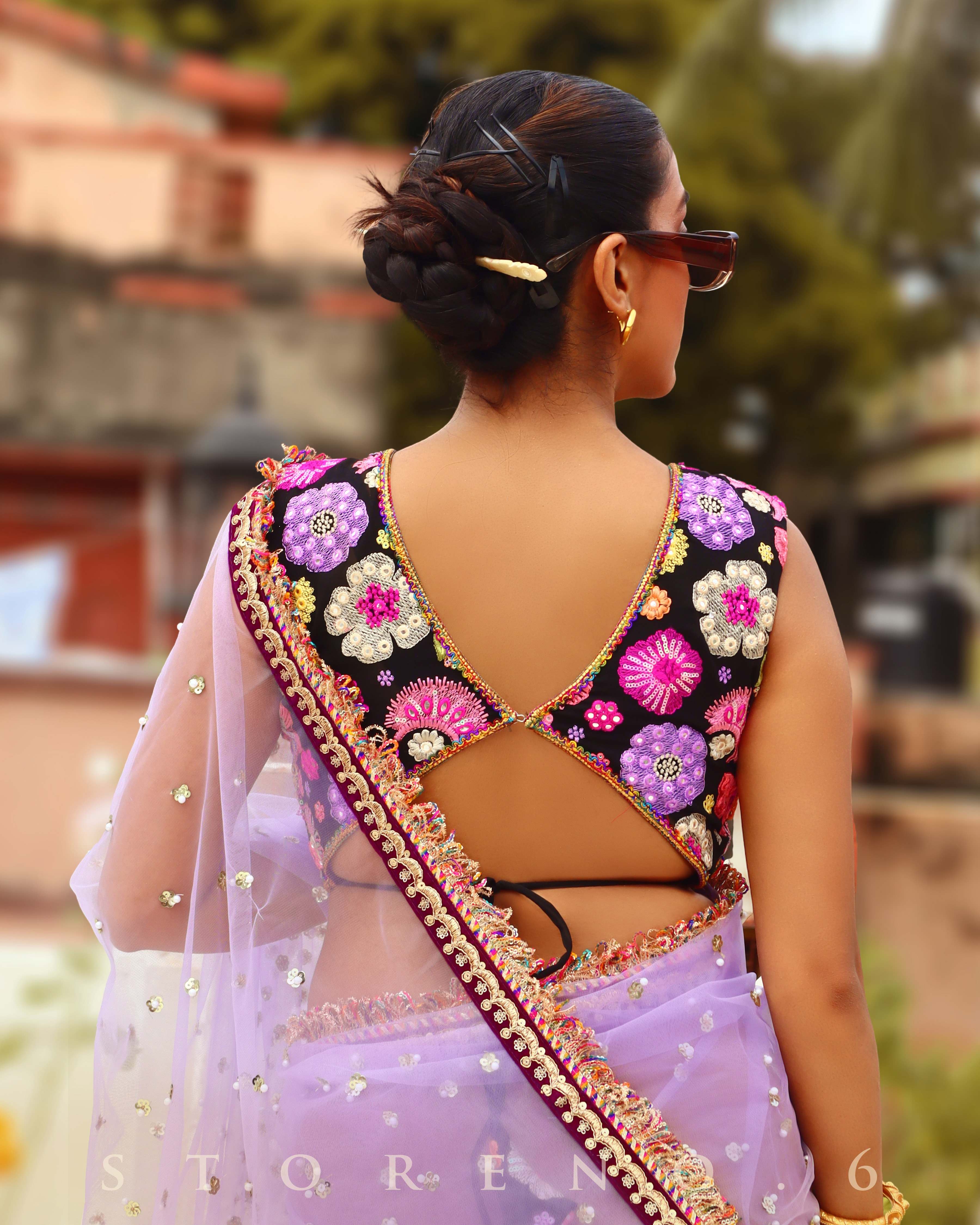DYNAMIC DECEMBER SAREE WITH RANG SIAH PRINCESS SLEEVELESS BLOUSE