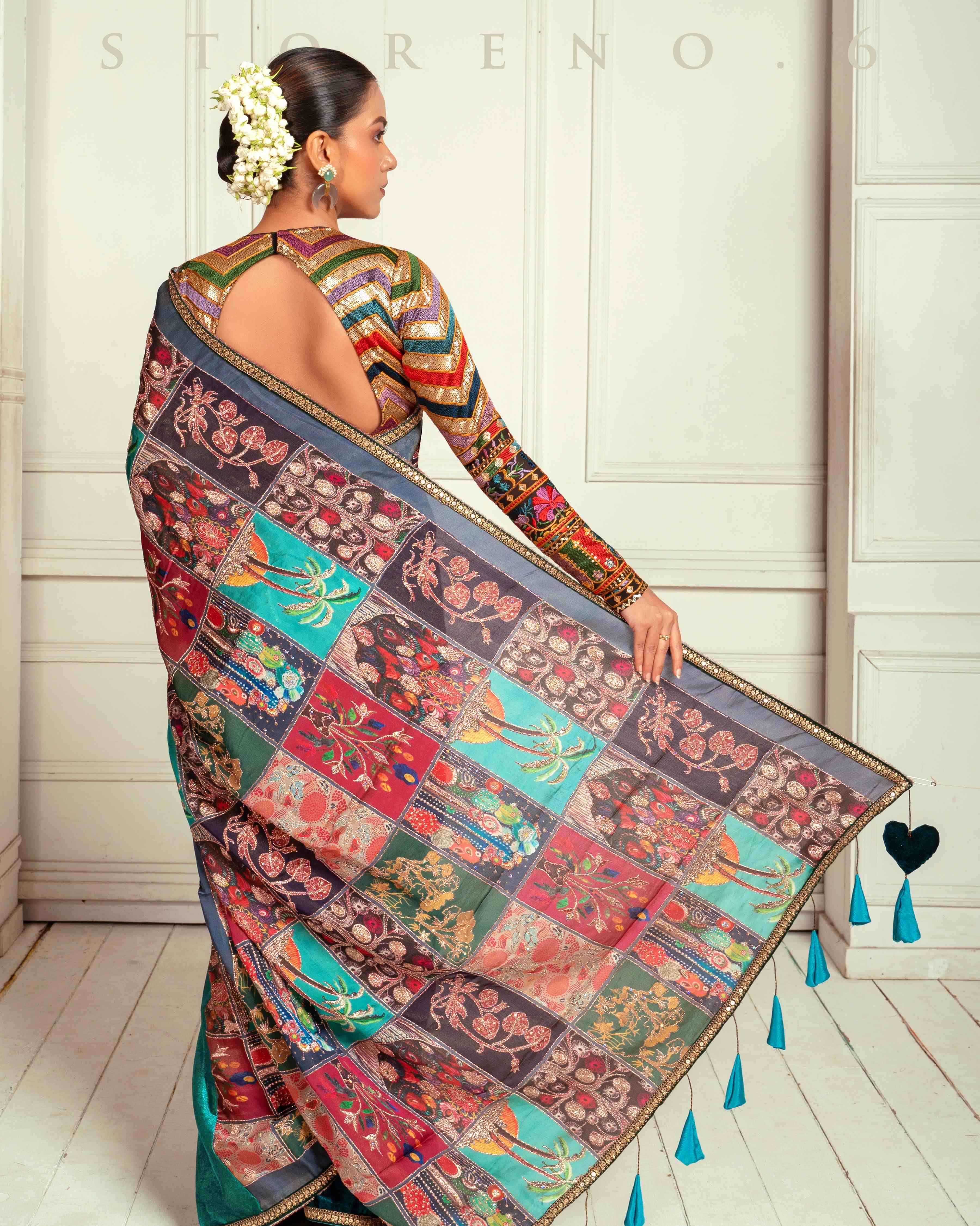 MYSTERY MUSE SAREE WITH BEBAAK SIAH PREMIUM BLOUSE