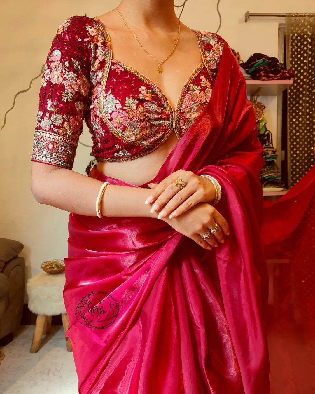 RAAKT AFSOON BLOUSE