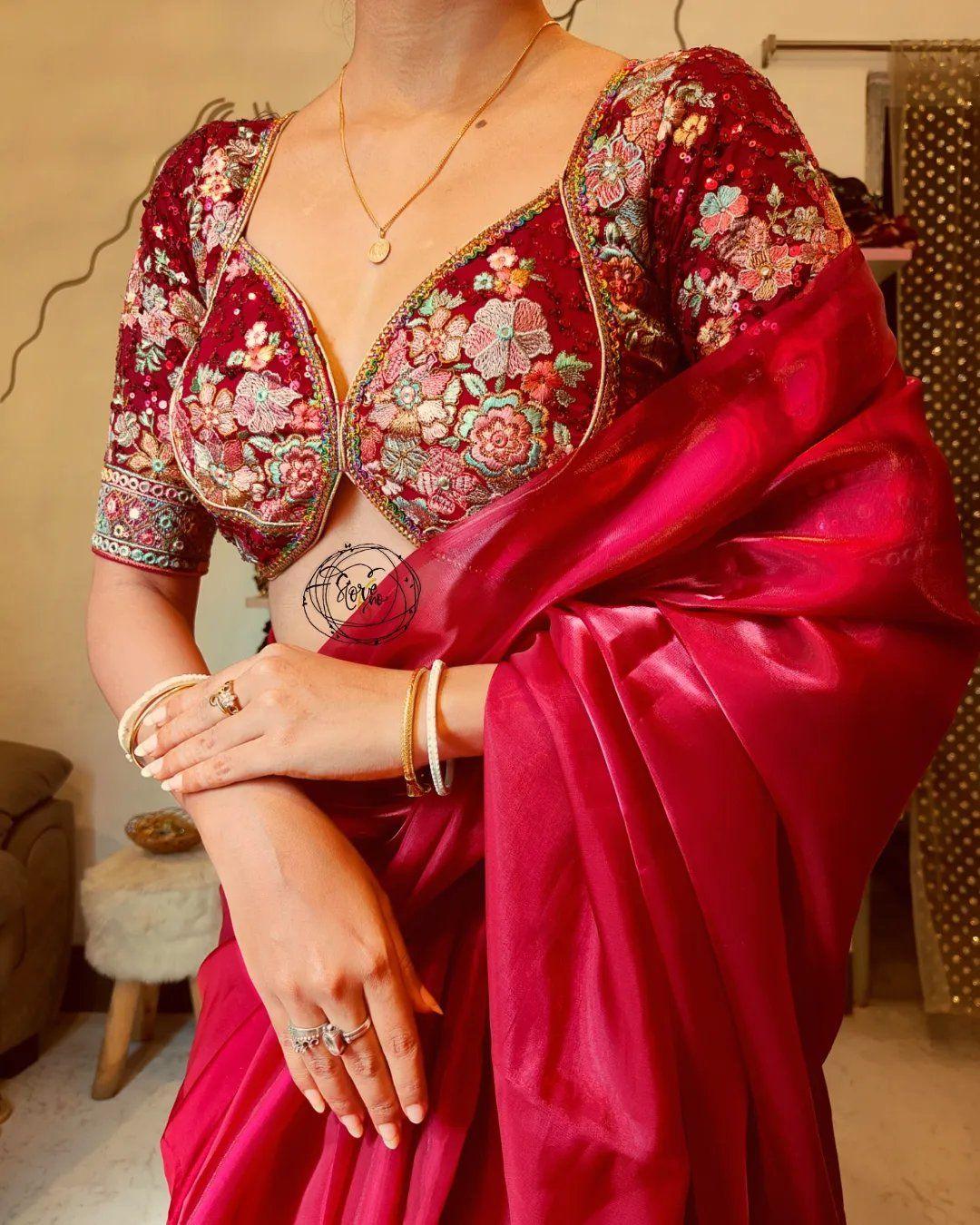 RAAKT AFSOON BLOUSE WITH NOOR-E-SURKH SAREE