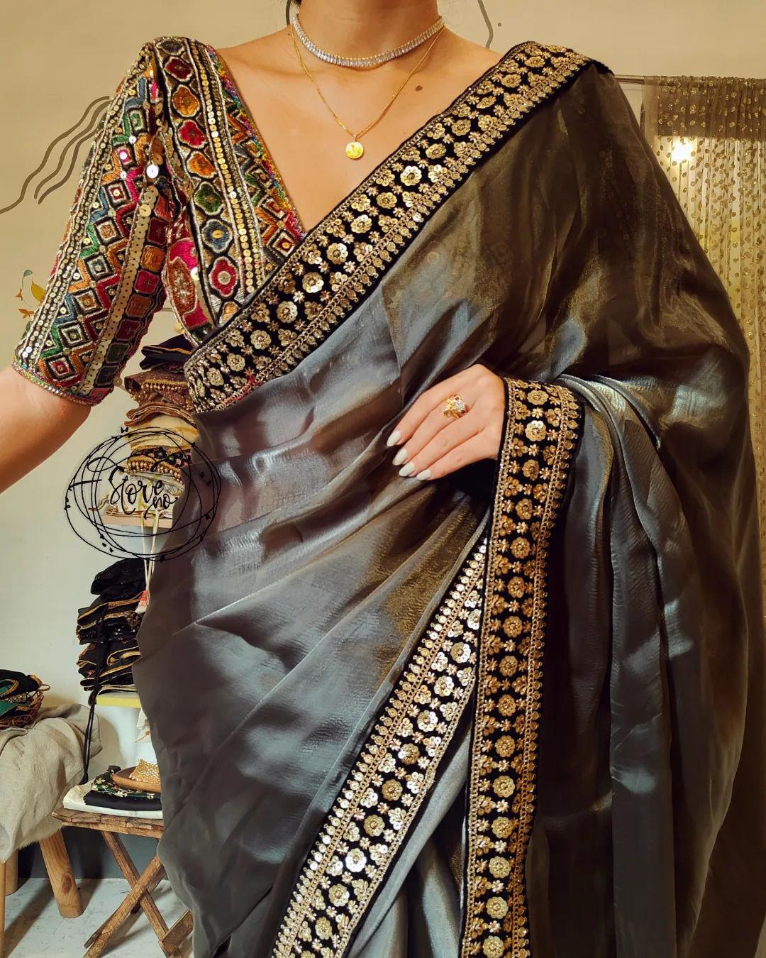 GUL KAARI SIAH PLUNGE BLOUSE WITH NOOR-E-SIAH SAREE