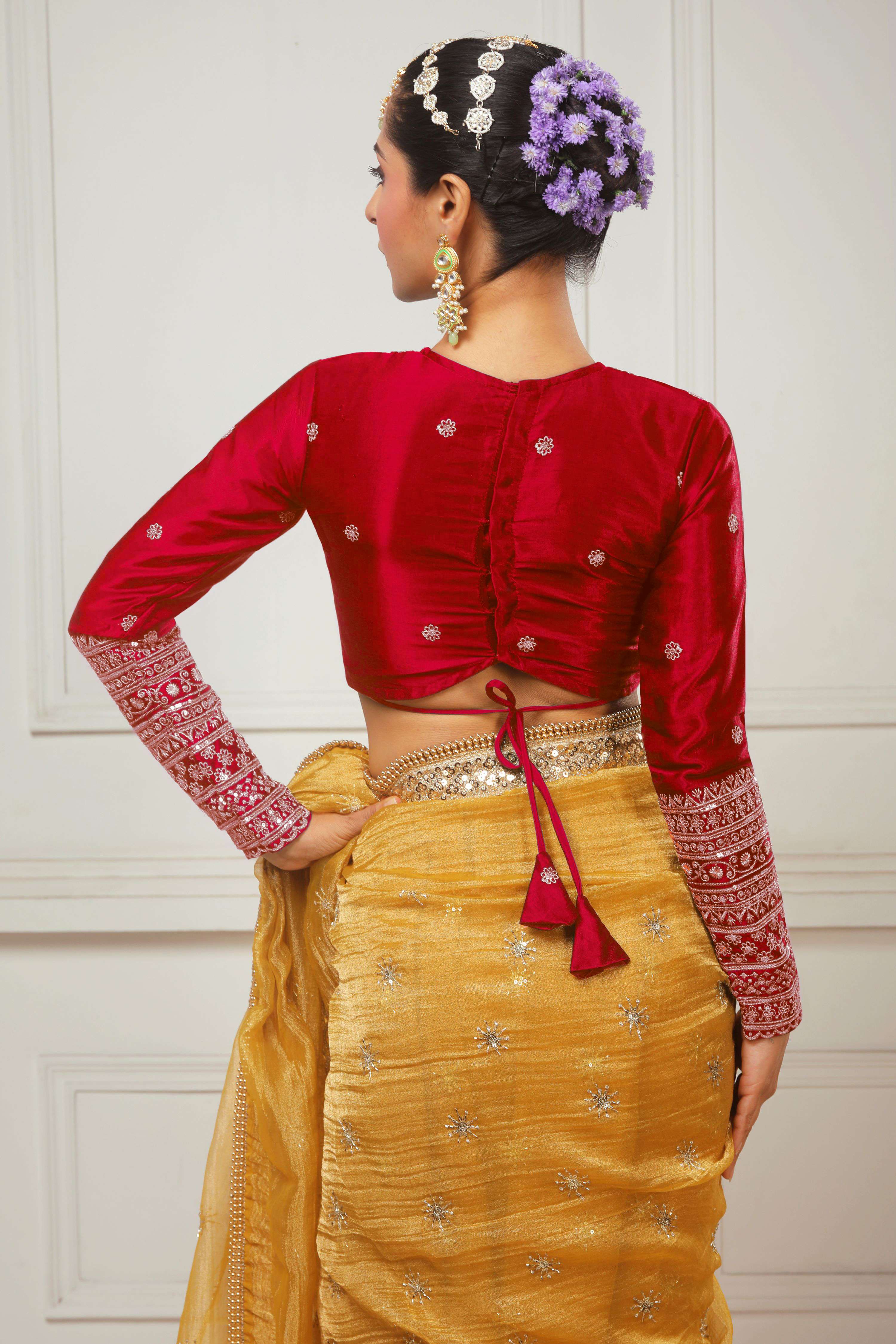 HONEY WILDFLOWER SAREE WITH AGELESS APPEAL FULL SLEEVE BLOUSE