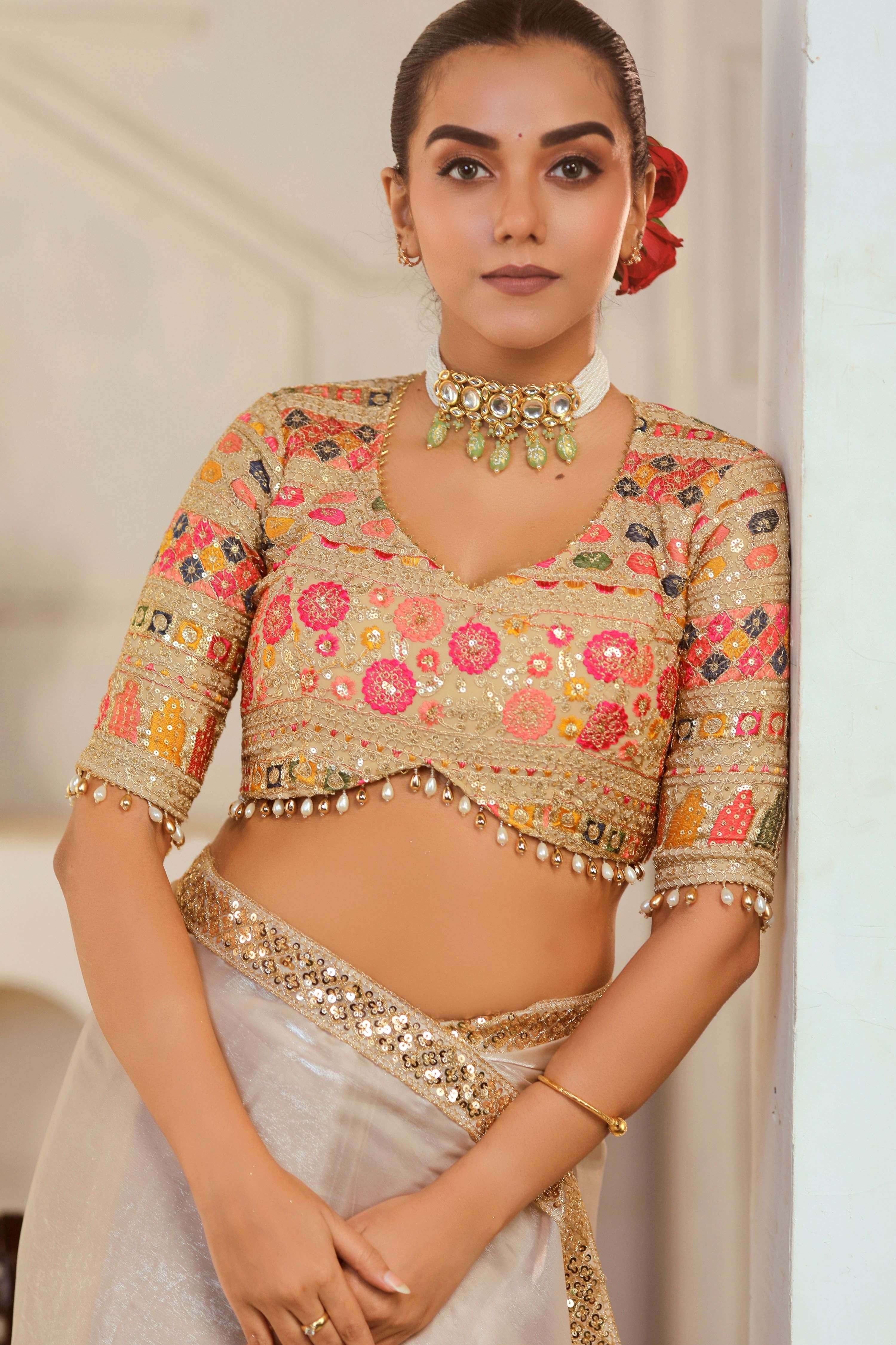 NOOR-E-SONA SAREE WITH GUL KAARI SURMAI EDGE BLOUSE