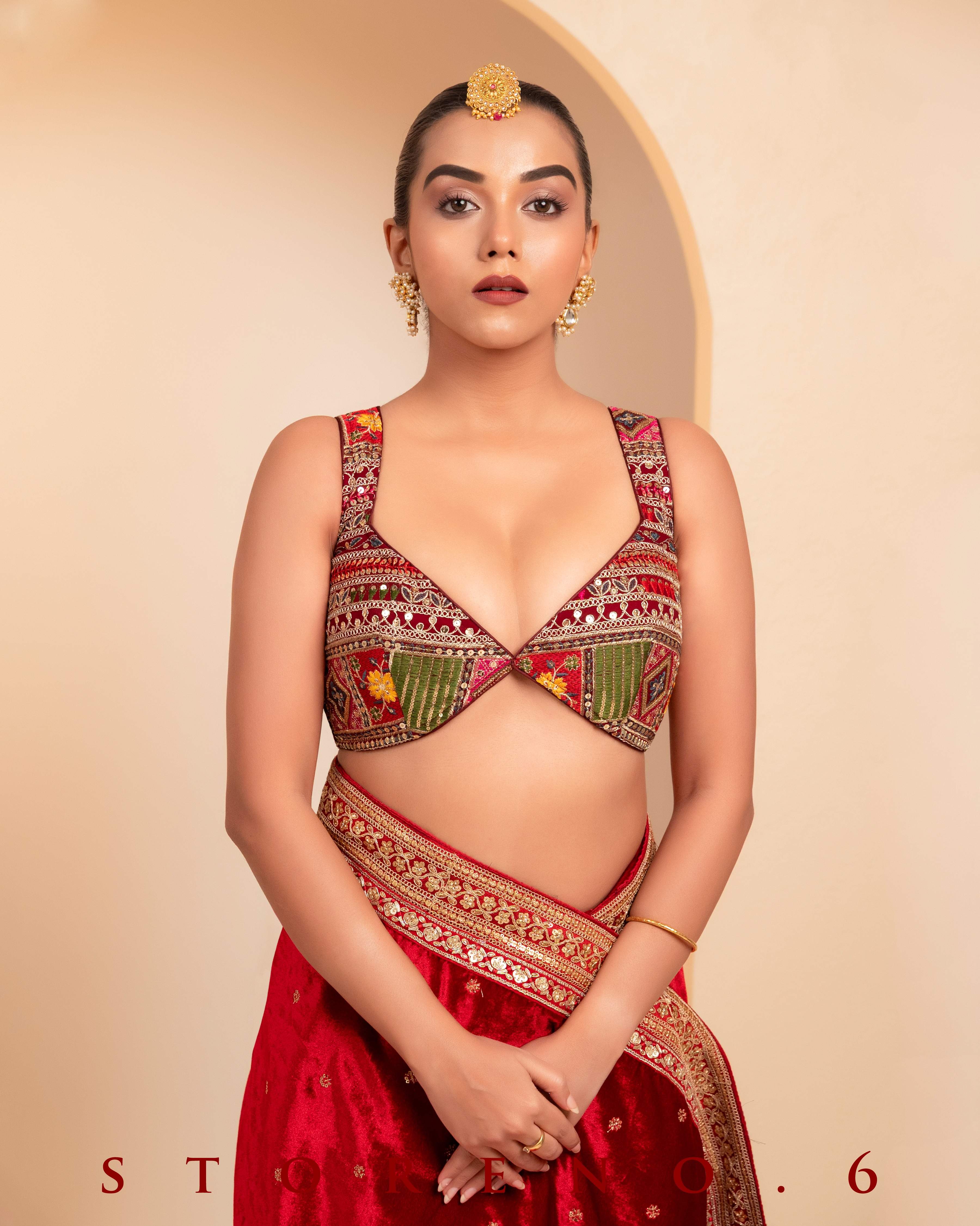 JAZZ JUBILEE SAREE WITH BERRY BLOCKBUSTER BLOUSE