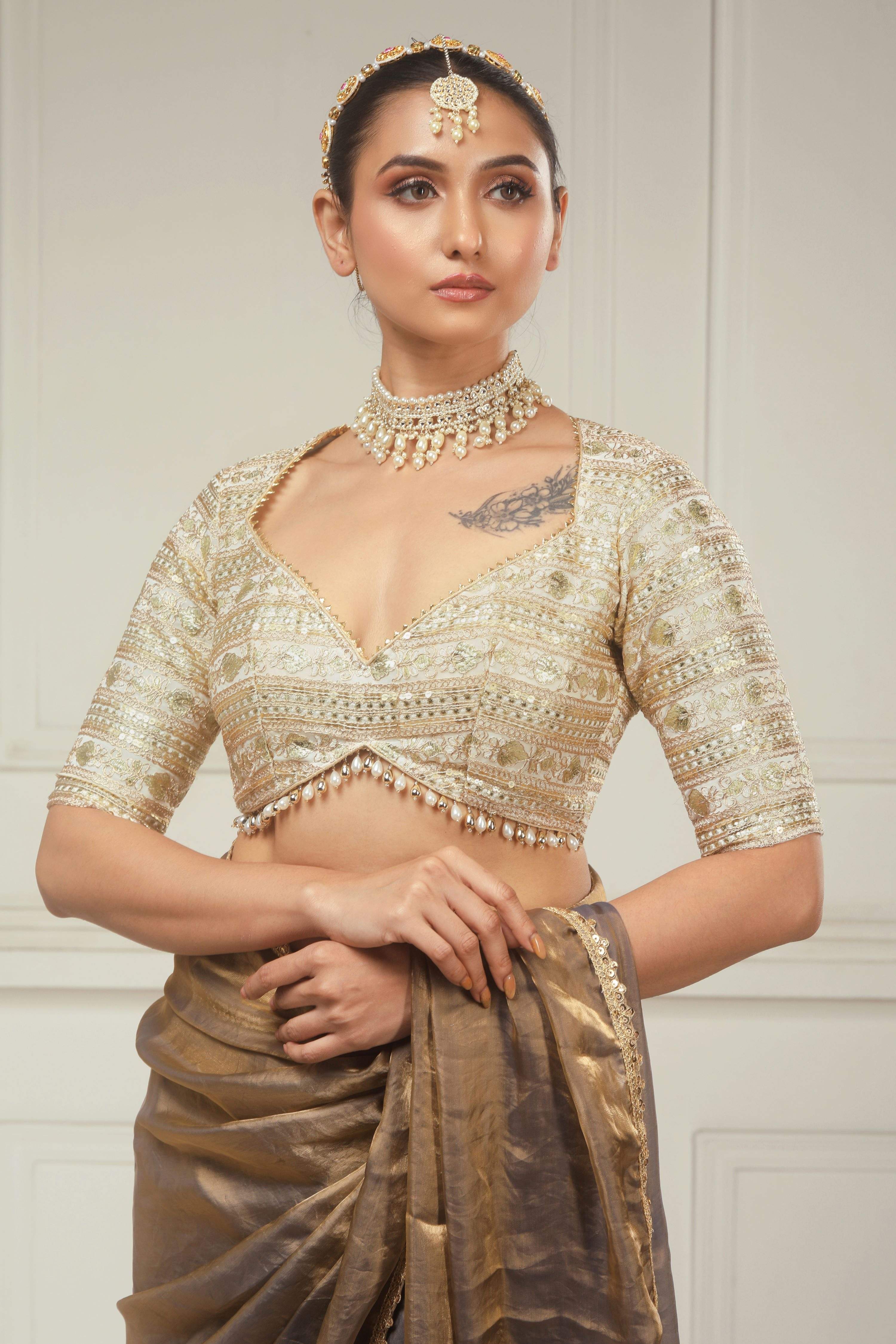 SMOKEY SPIRIT SAREE WITH INTENSE IVORY ICON BLOUSE