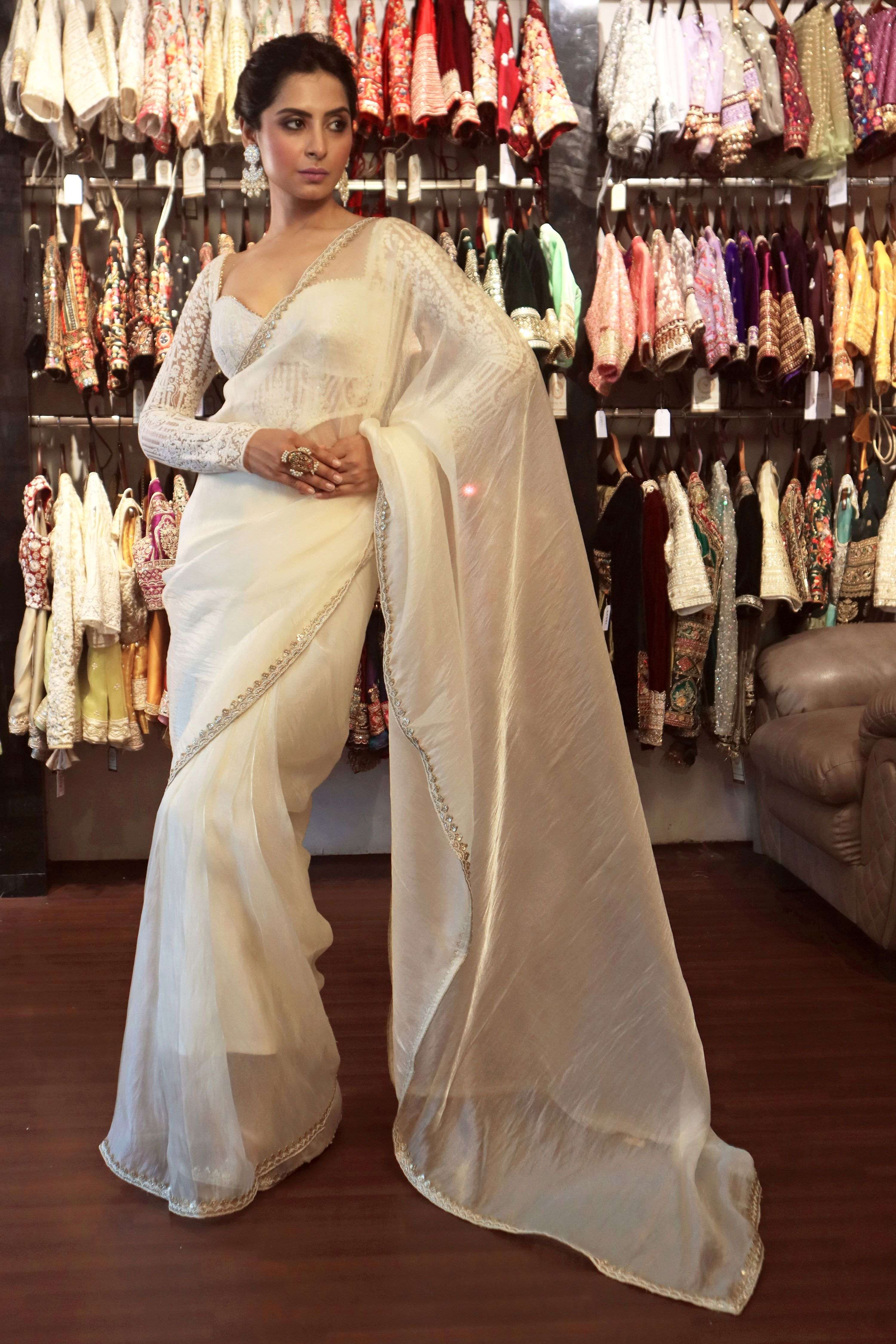 DIVINE DRAPE SAREE WITH CHAANDNI FULL SLEEVE BLOUSE