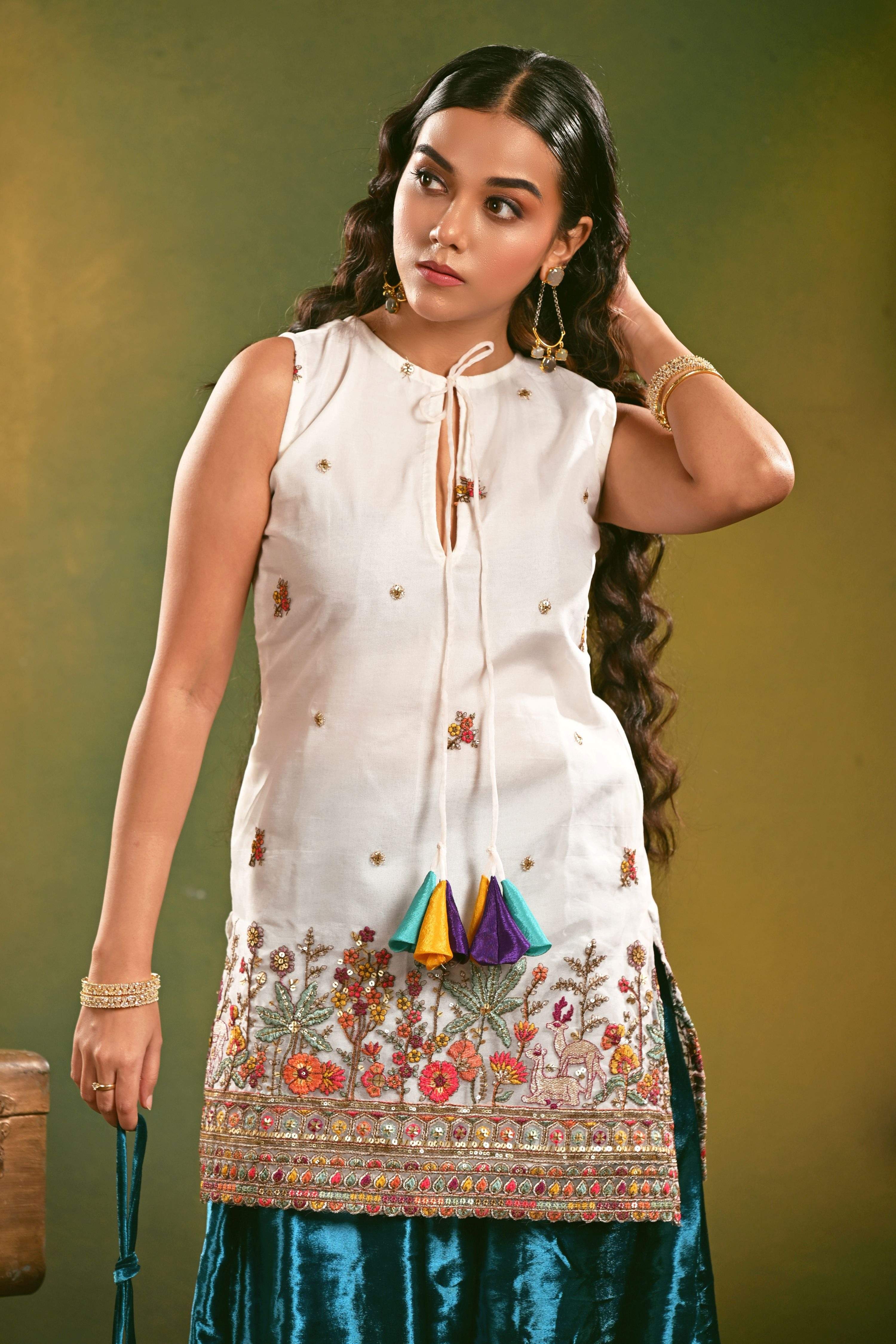 NAKHRA NOOR KURTA SET