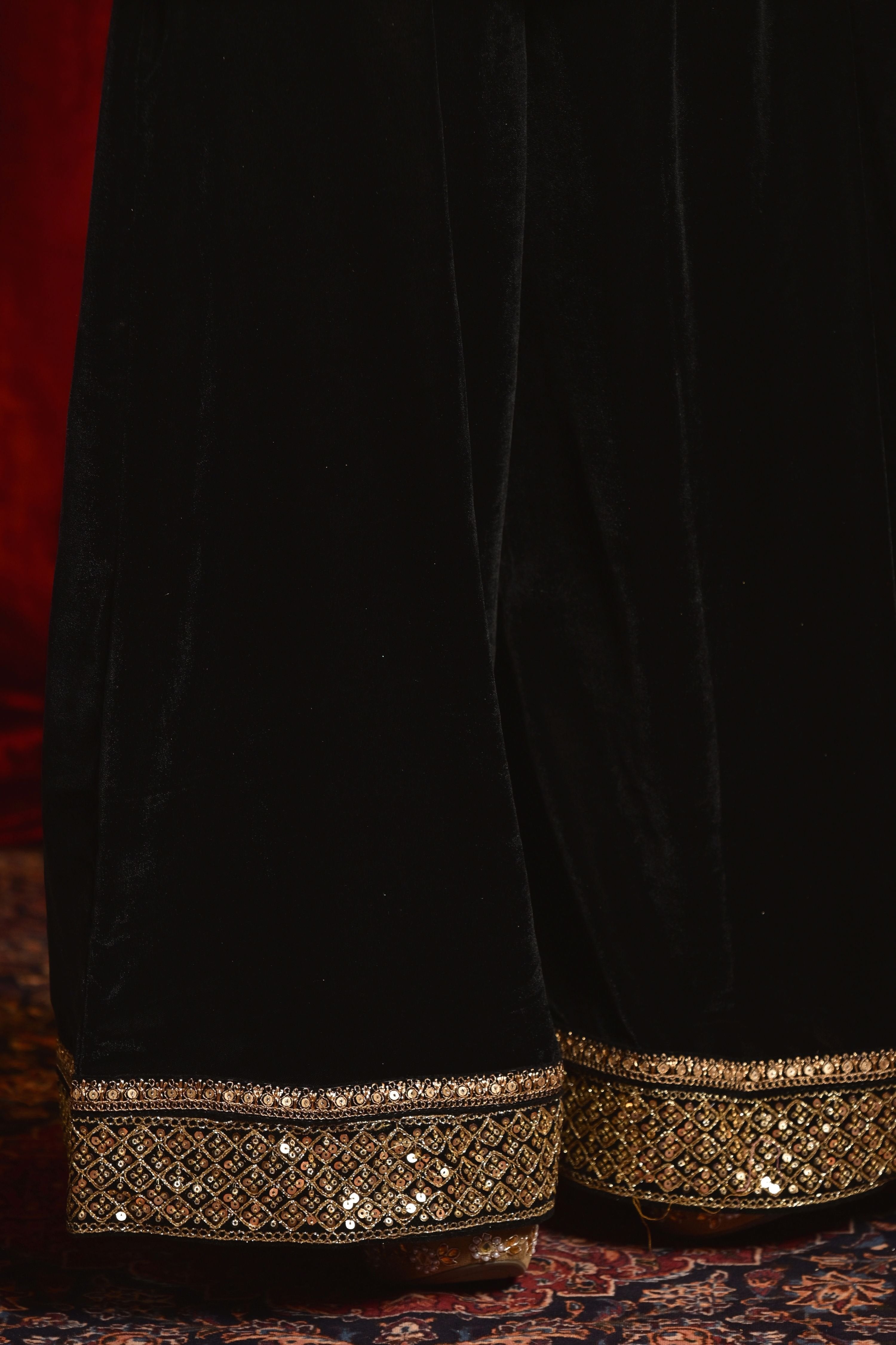 CINEMA CHARM KURTA SET