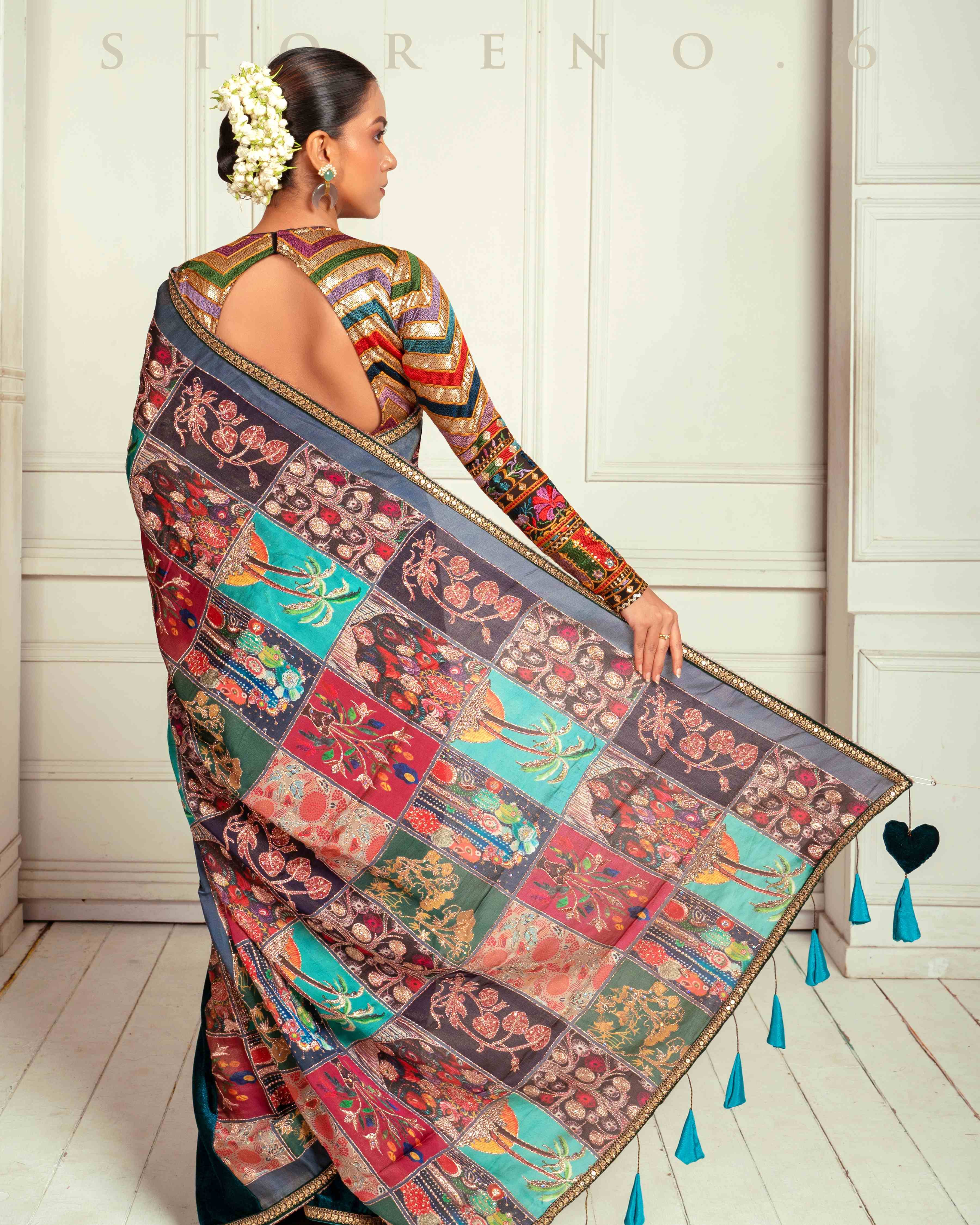 MYSTERY MUSE SAREE WITH BEBAAK SIAH PREMIUM BLOUSE