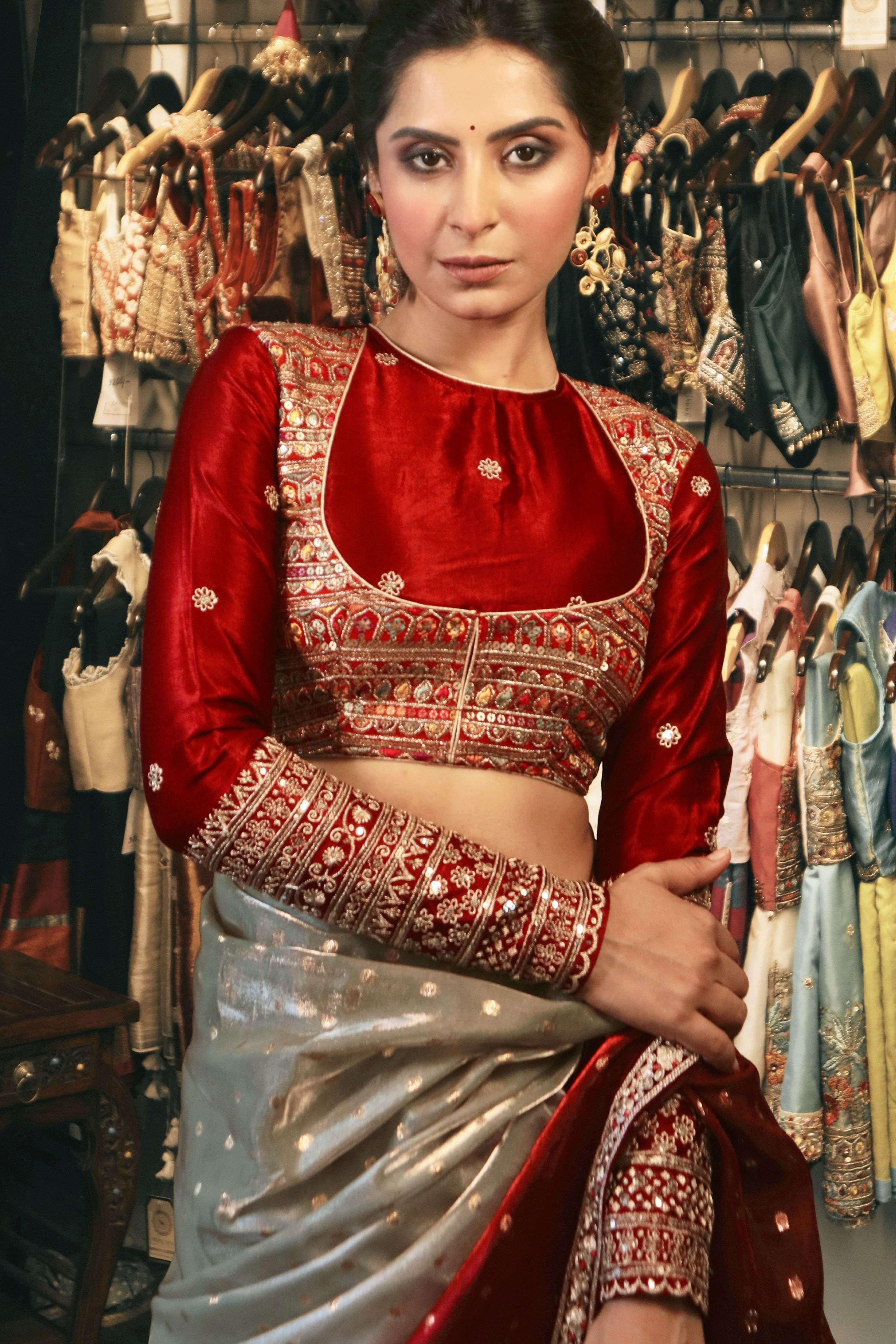 ABSOLUTE APPEAL BLOUSE