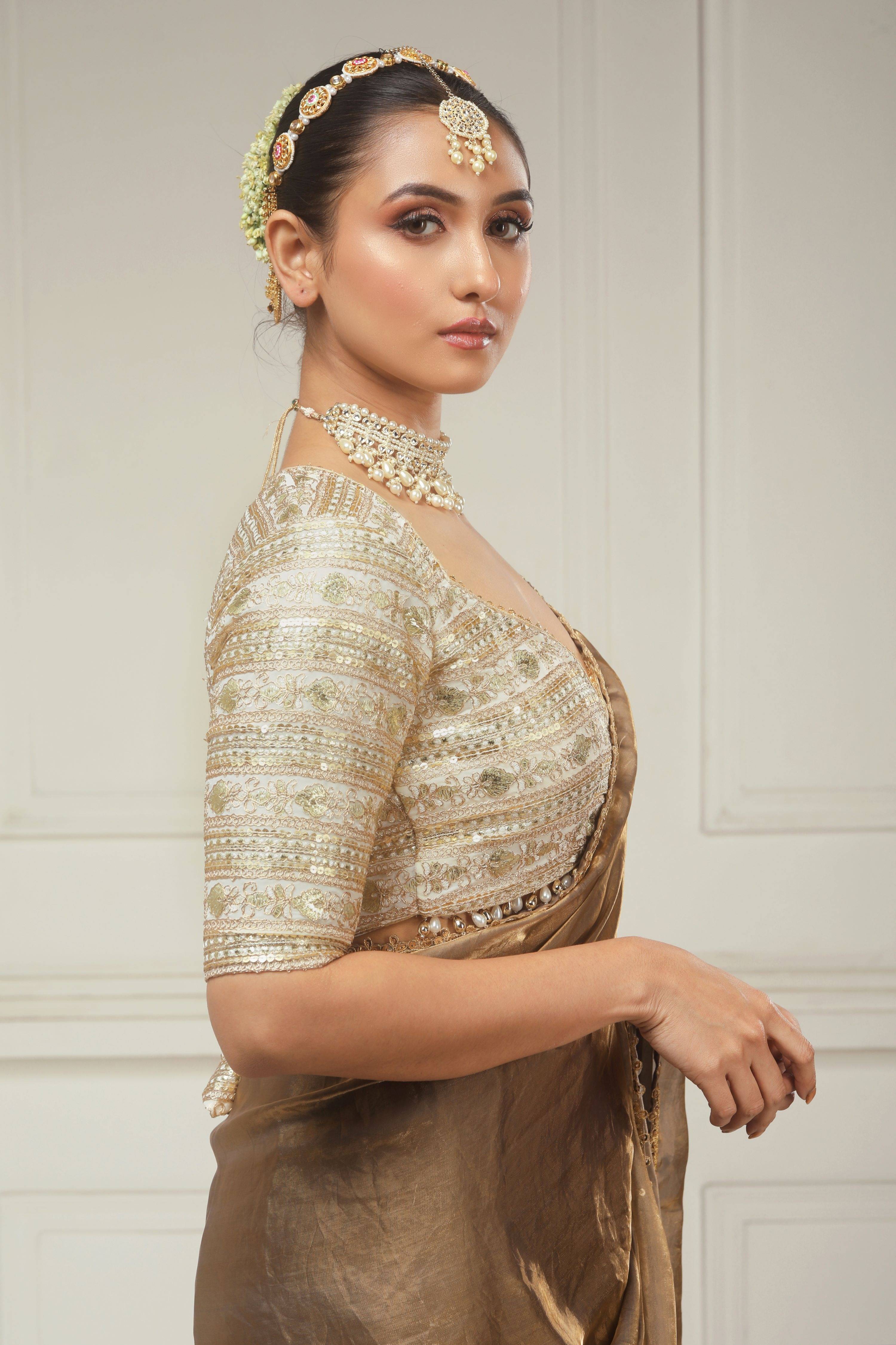 SMOKEY SPIRIT SAREE WITH INTENSE IVORY ICON BLOUSE