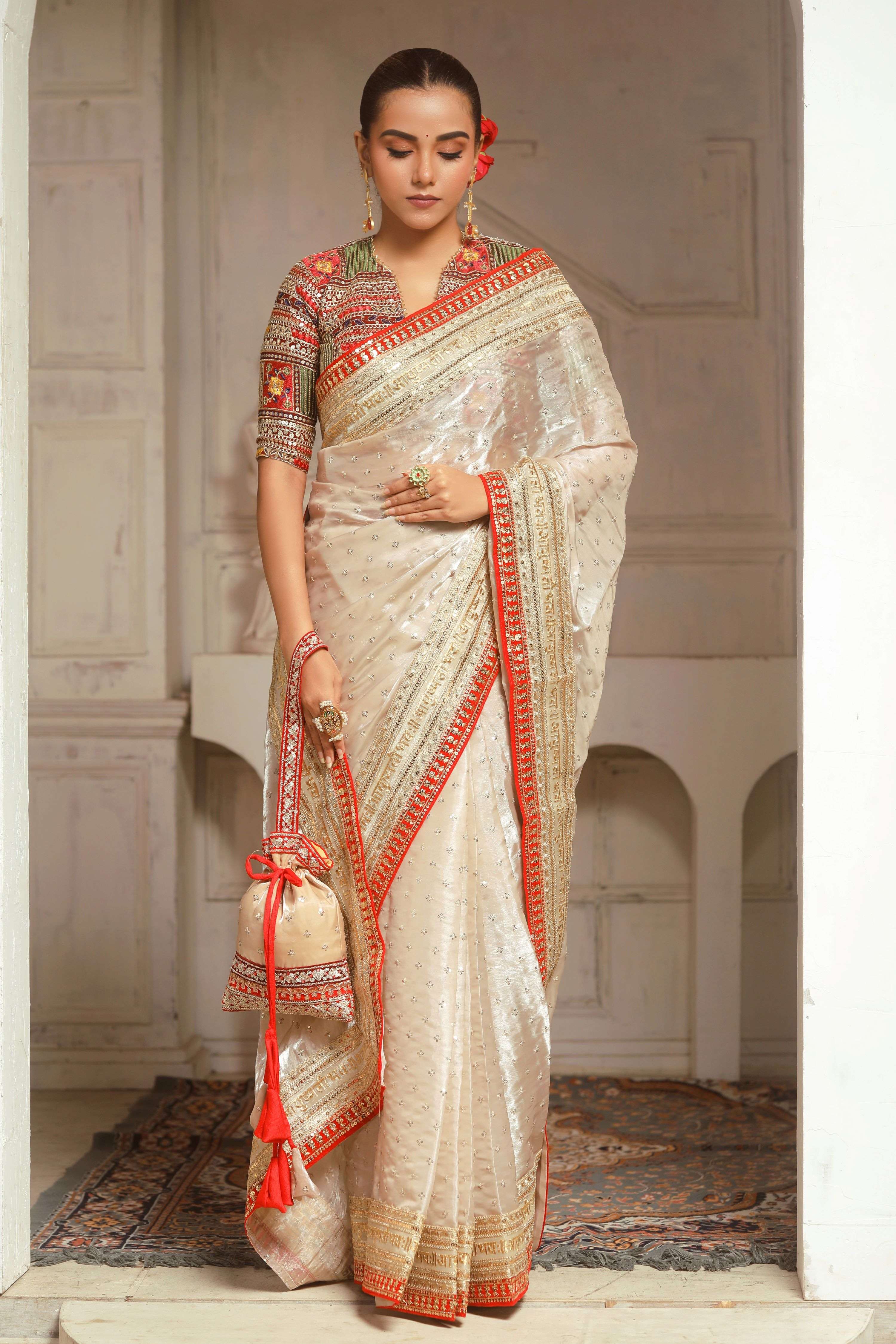 ROYAL SUBTLE QUEEN SAREE WITH BERRY BELLE BLOUSE