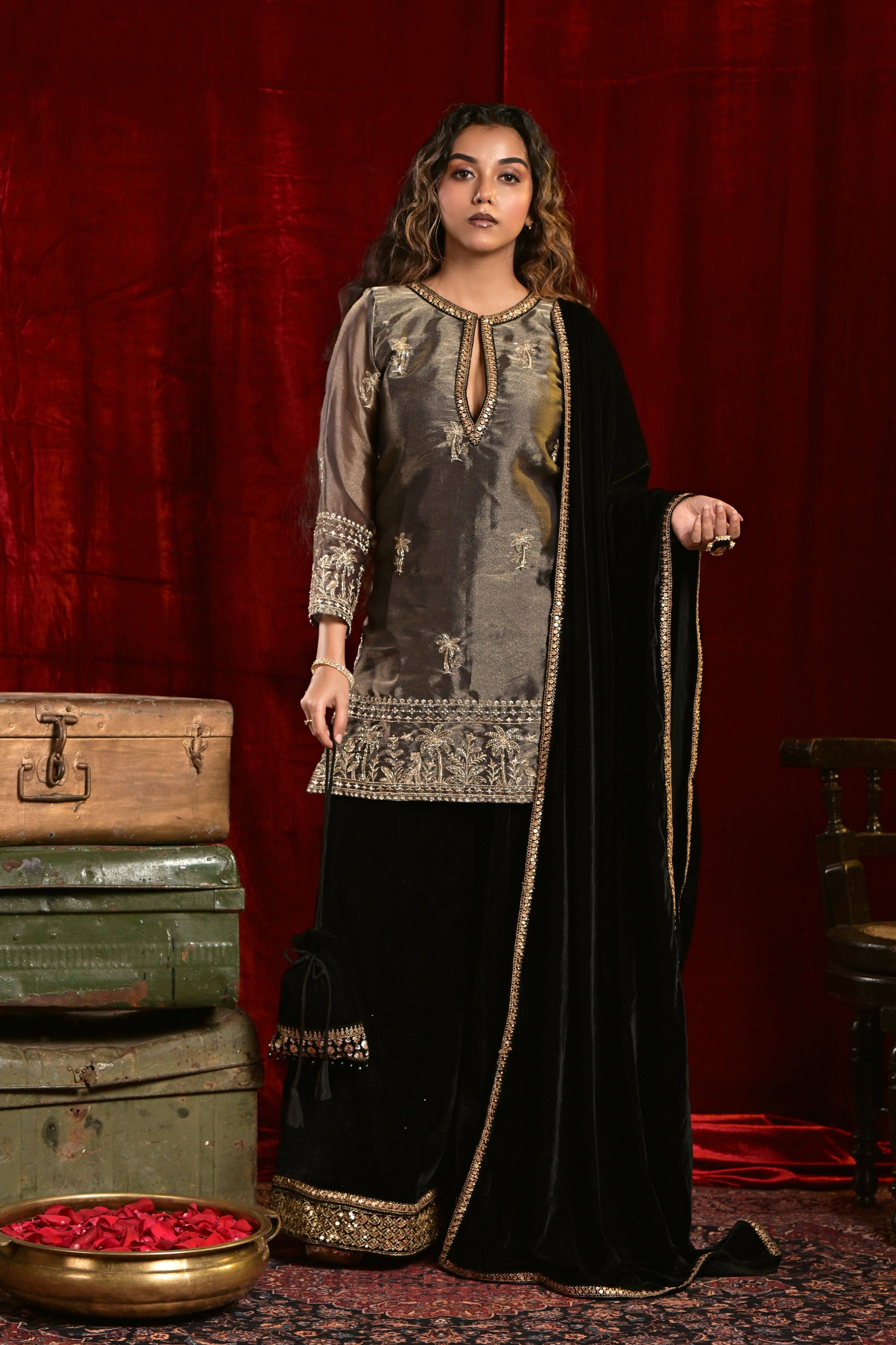 CINEMA CHARM KURTA SET