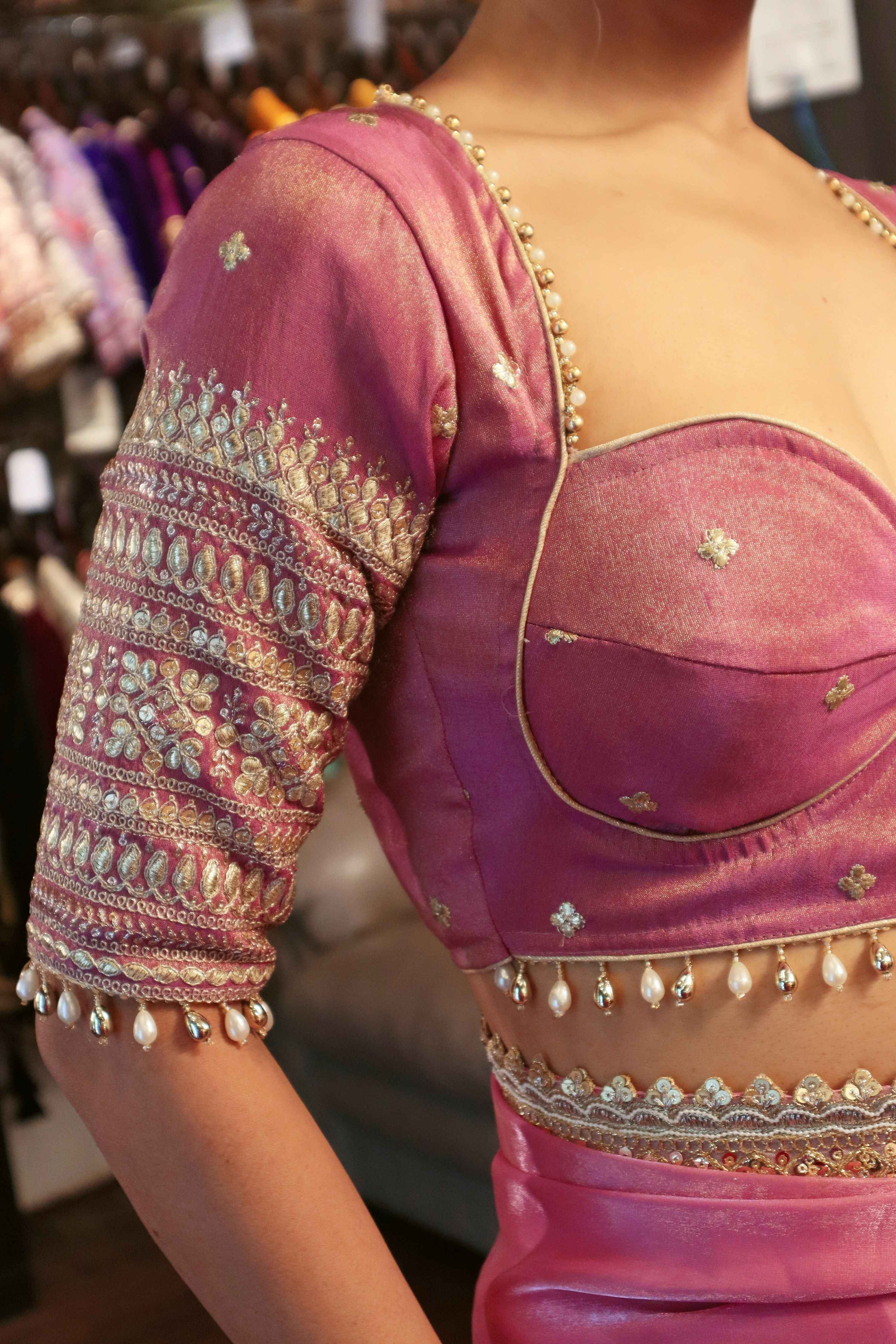 CLASSIC CROWN BLOUSE