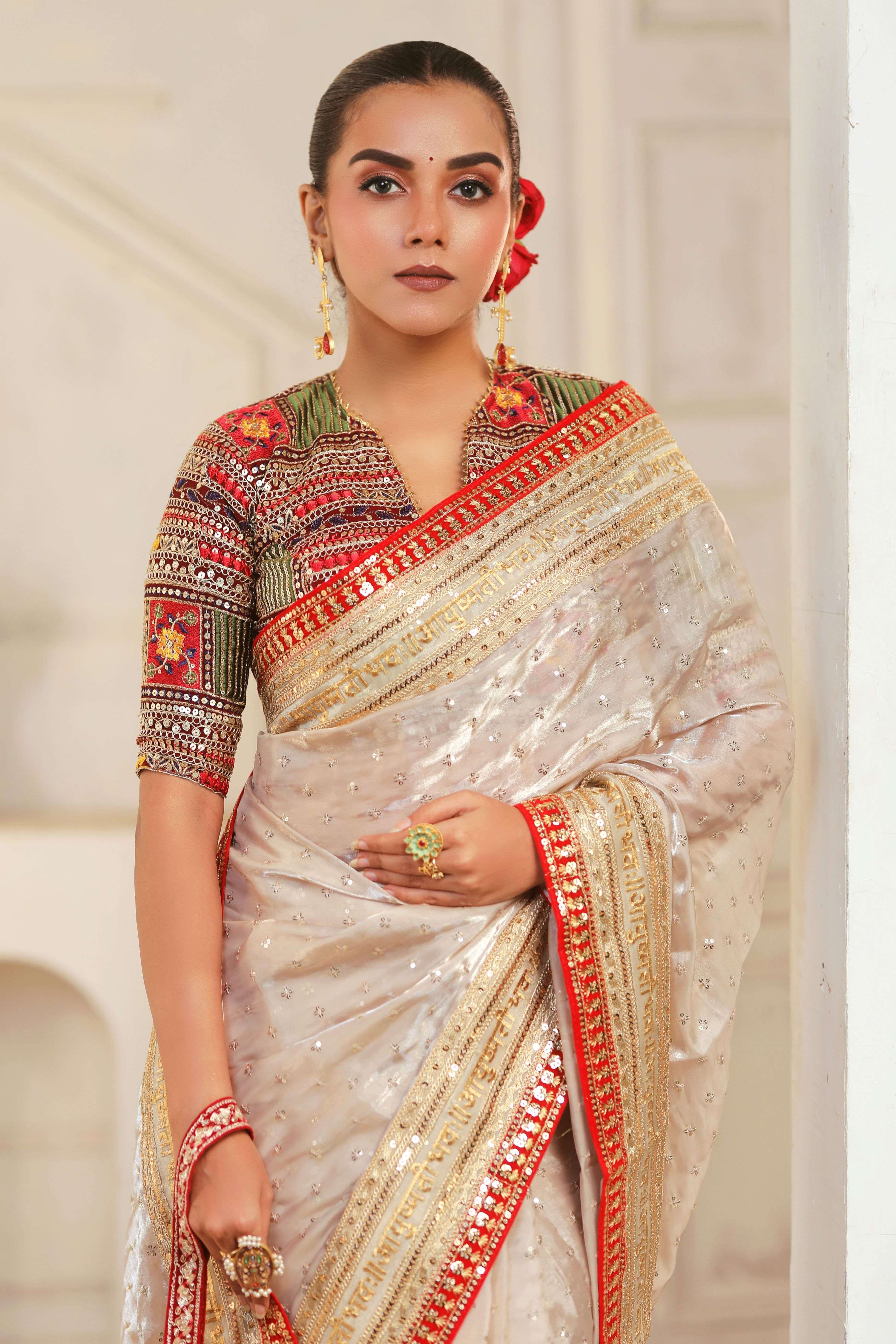 ROYAL SUBTLE QUEEN SAREE