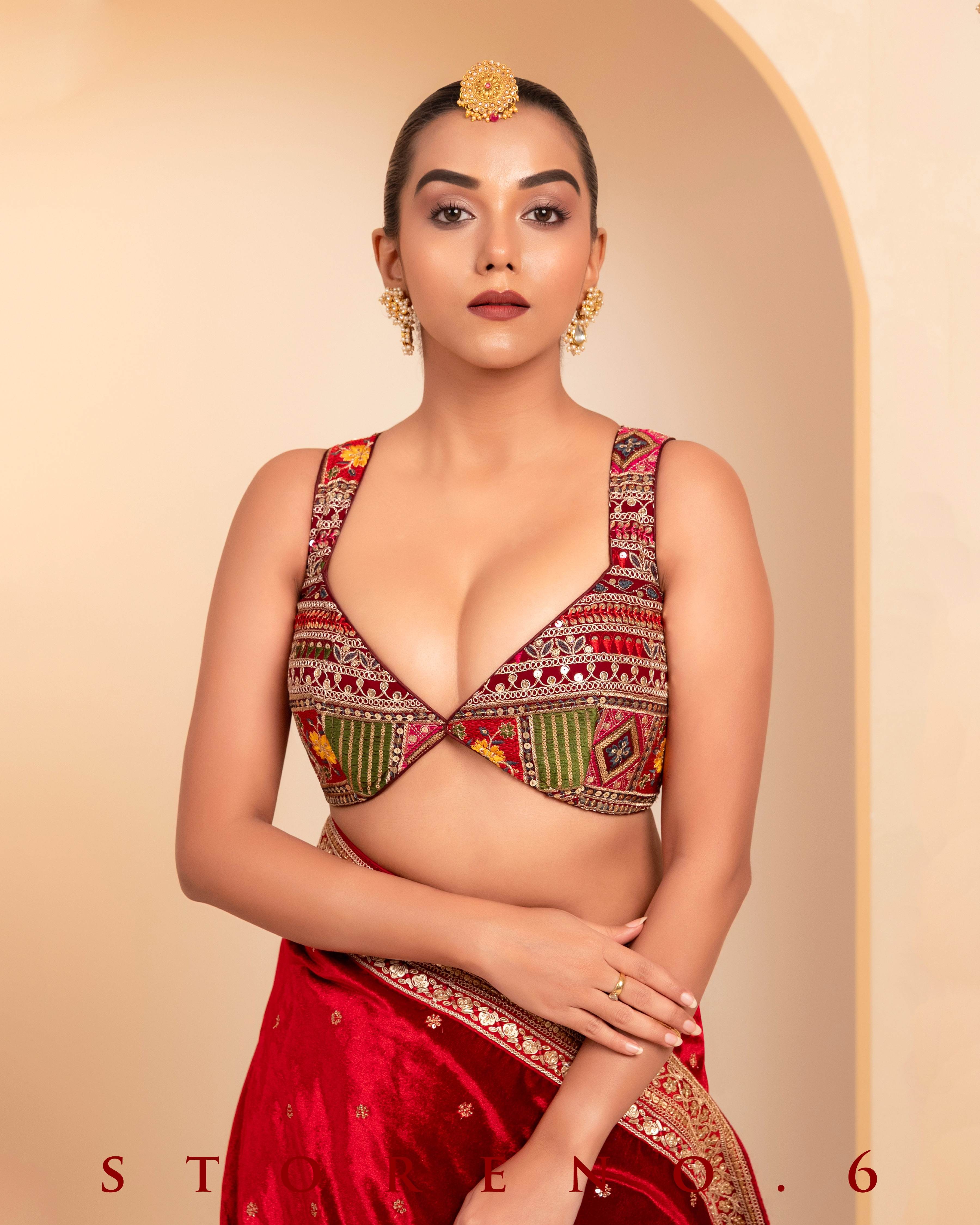 JAZZ JUBILEE SAREE WITH BERRY BLOCKBUSTER BLOUSE