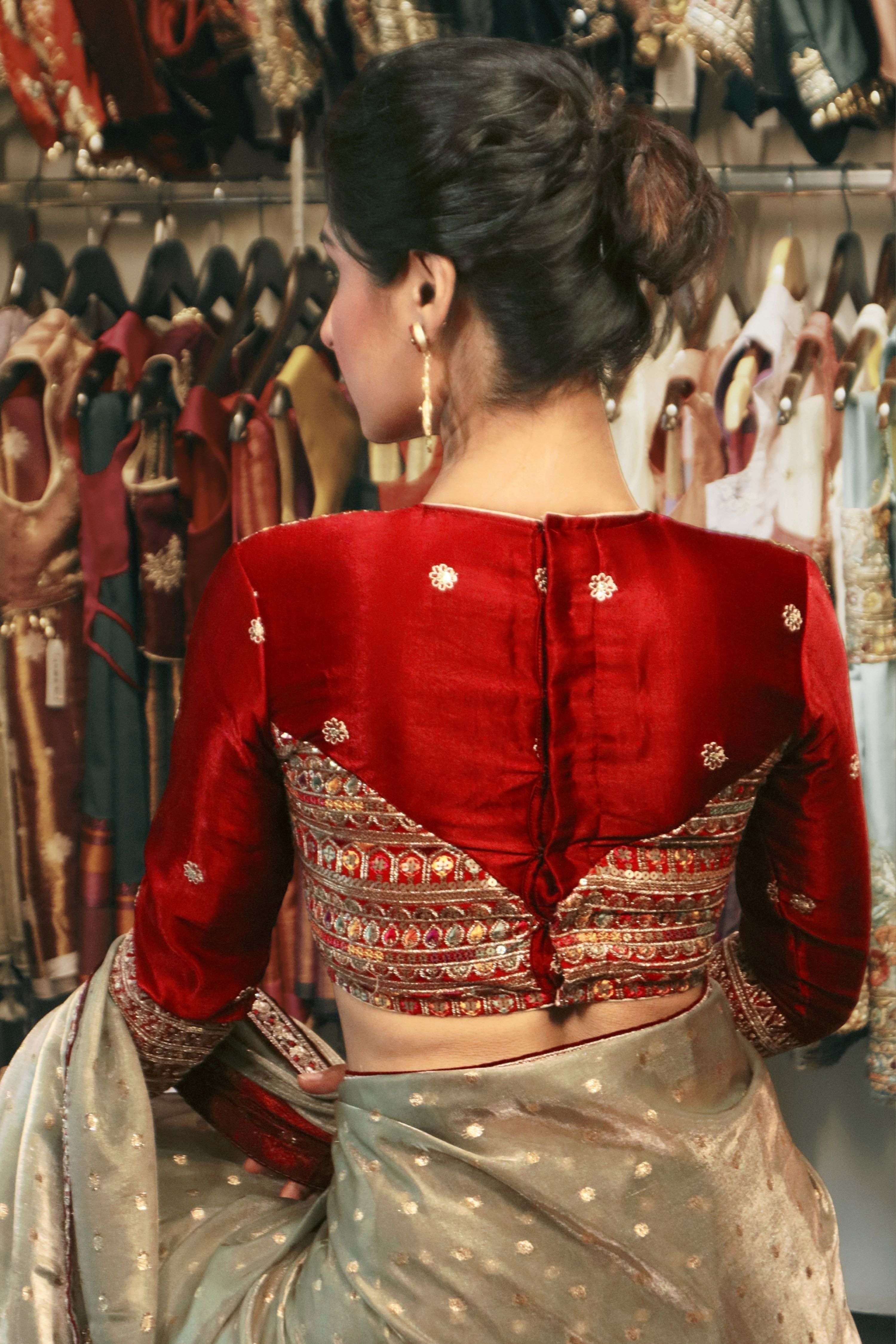 MOONRISE GLOW SAREE WITH ABSOLUTE APPEAL BLOUSE