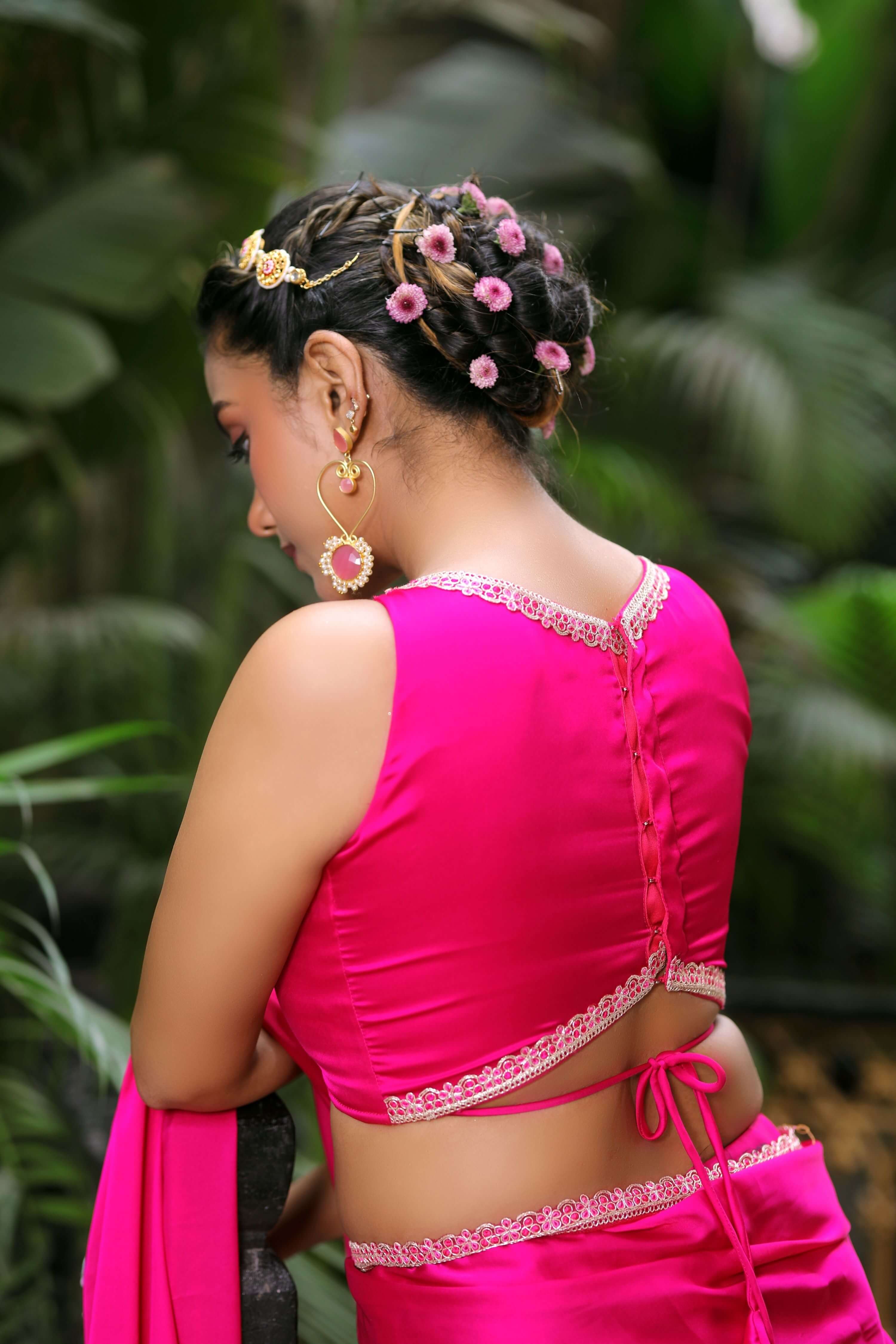 GULAABI GLOW SAREE AND BLOUSE SET