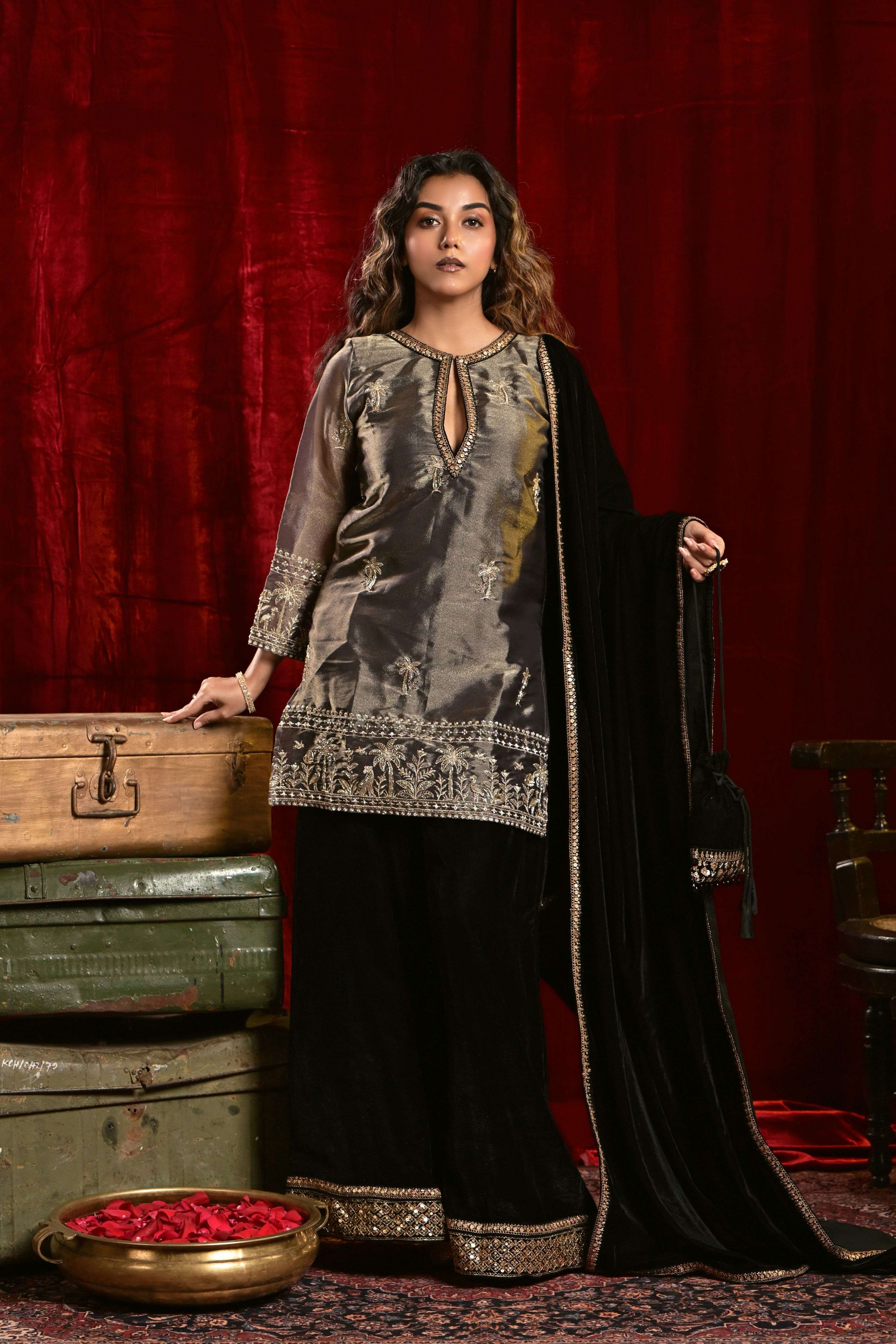 CINEMA CHARM KURTA SET