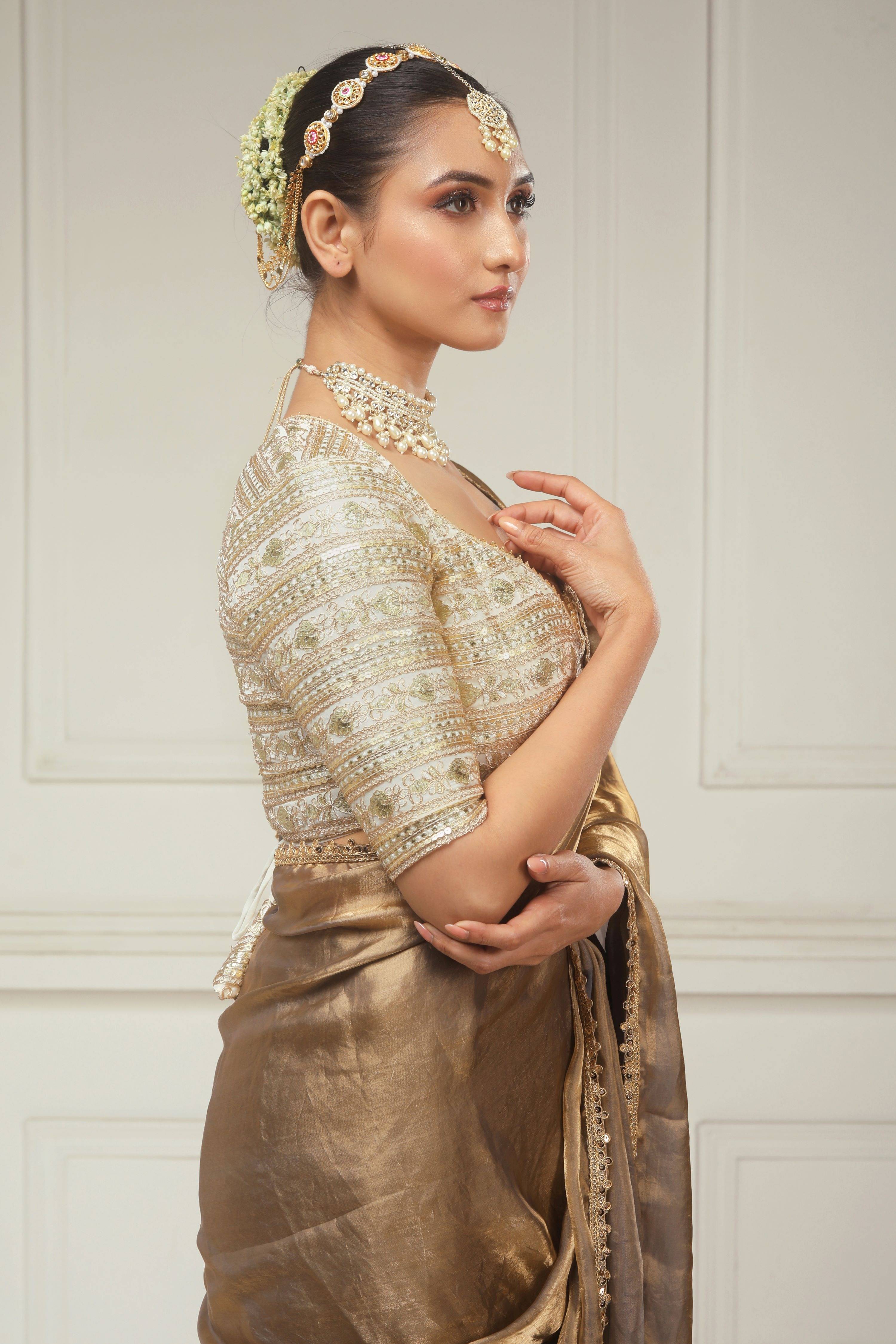 SMOKEY SPIRIT SAREE WITH INTENSE IVORY ICON BLOUSE