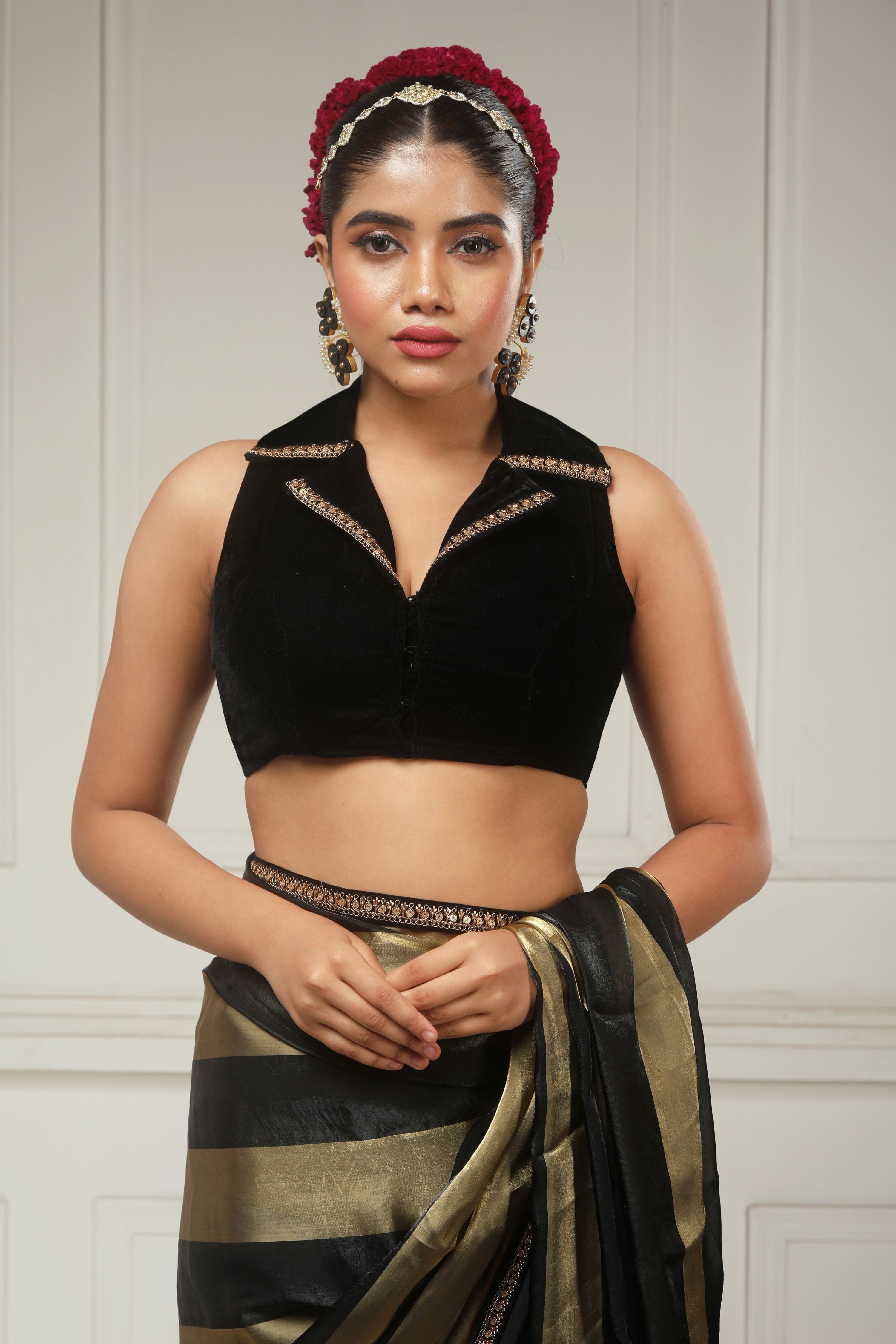 CLASSIC CONTOUR SAREE WITH DARK DOMINANCE BLOUSE