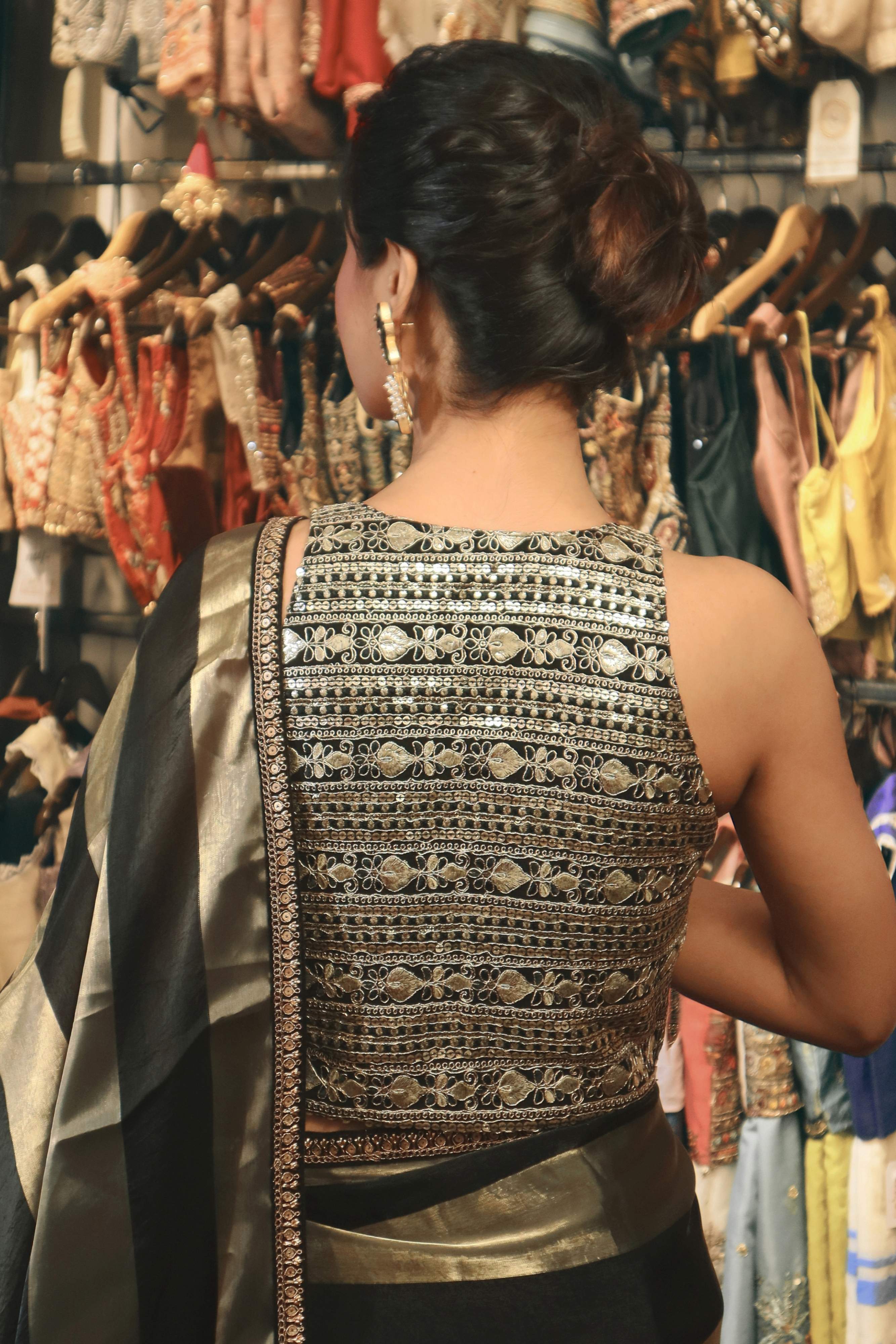 CLASSIC CONTOUR SAREE WITH GLAMOUR GAZETTE BLOUSE