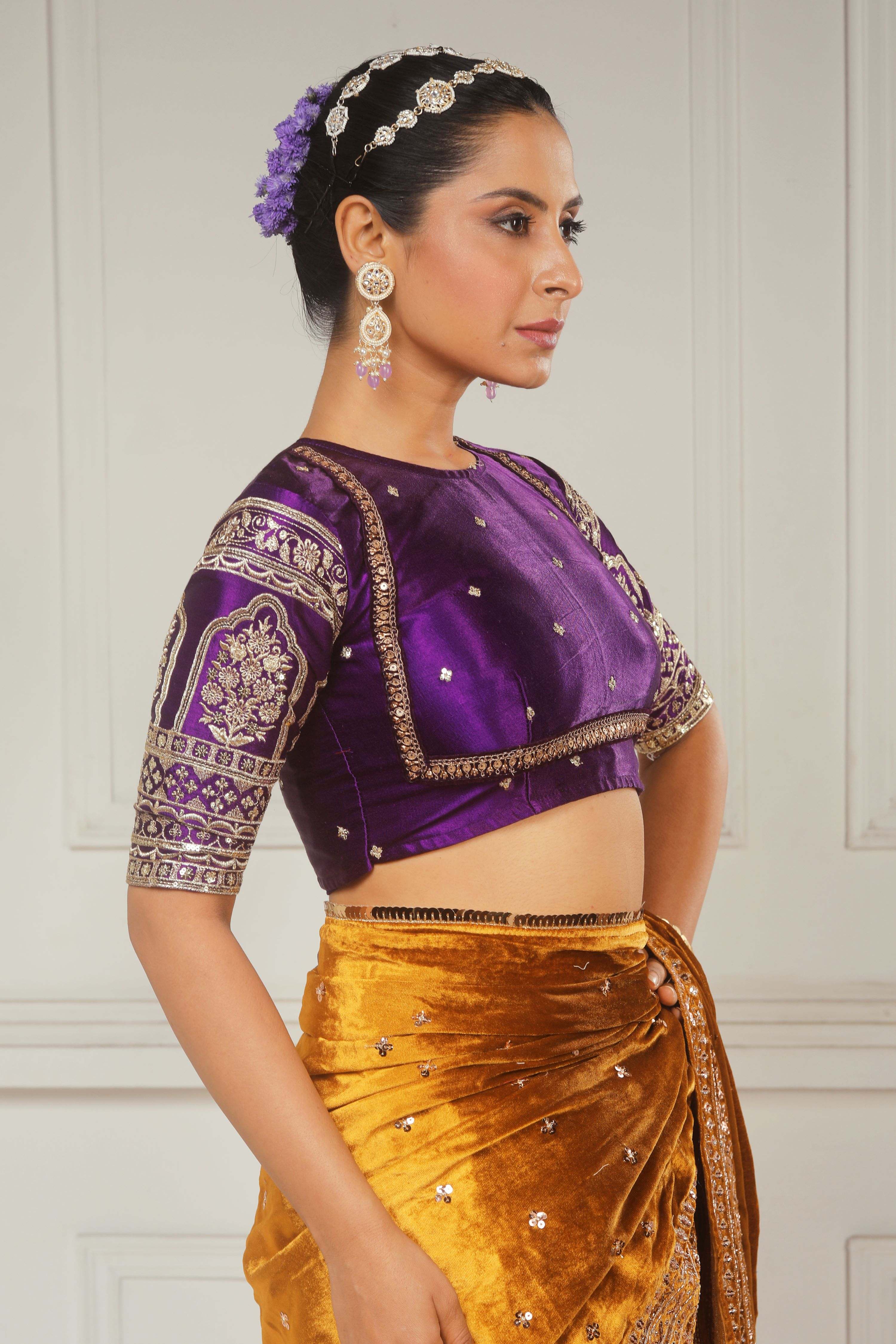 TIMELESS TEMPTATION BLOUSE
