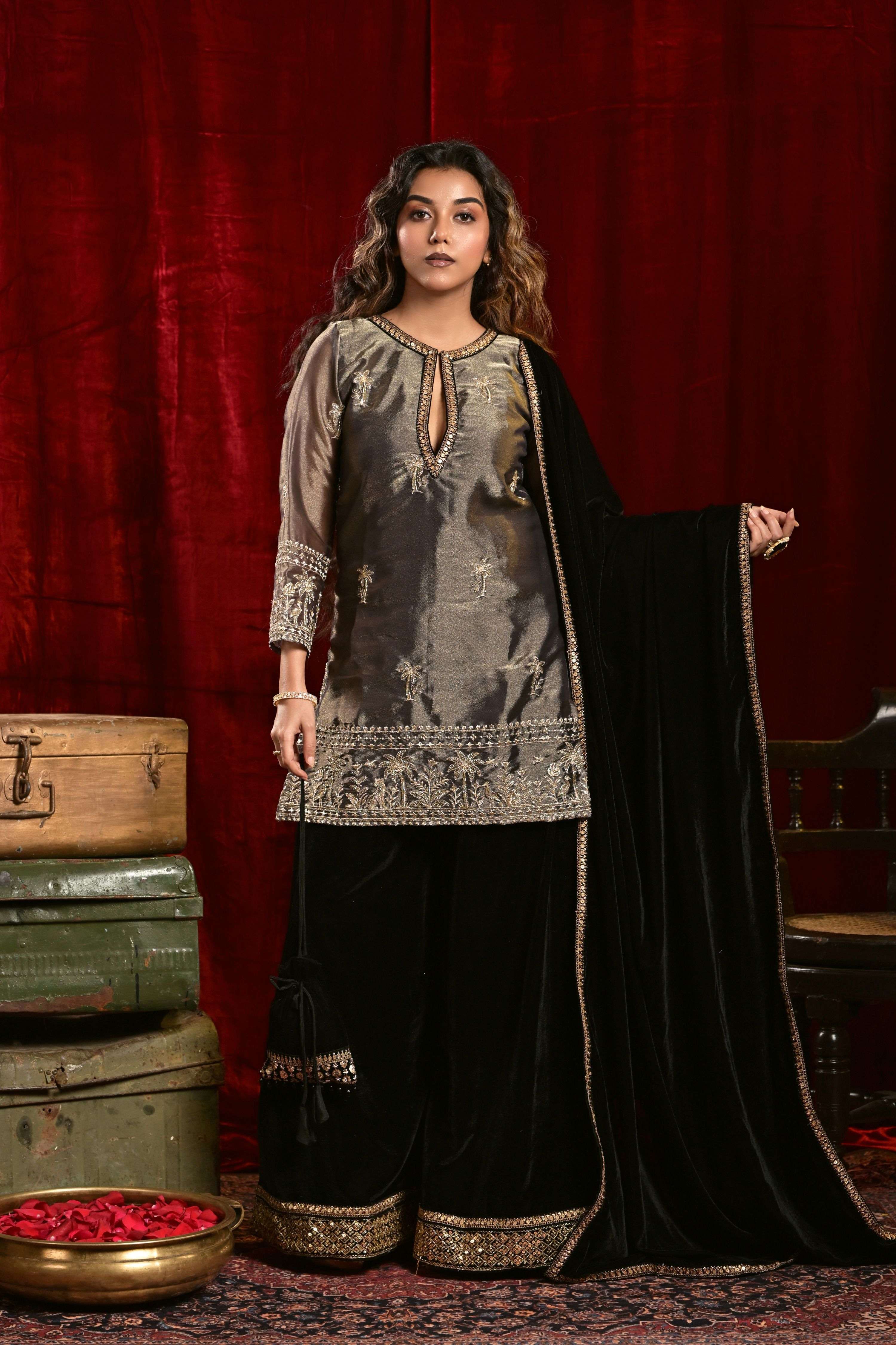 CINEMA CHARM KURTA SET